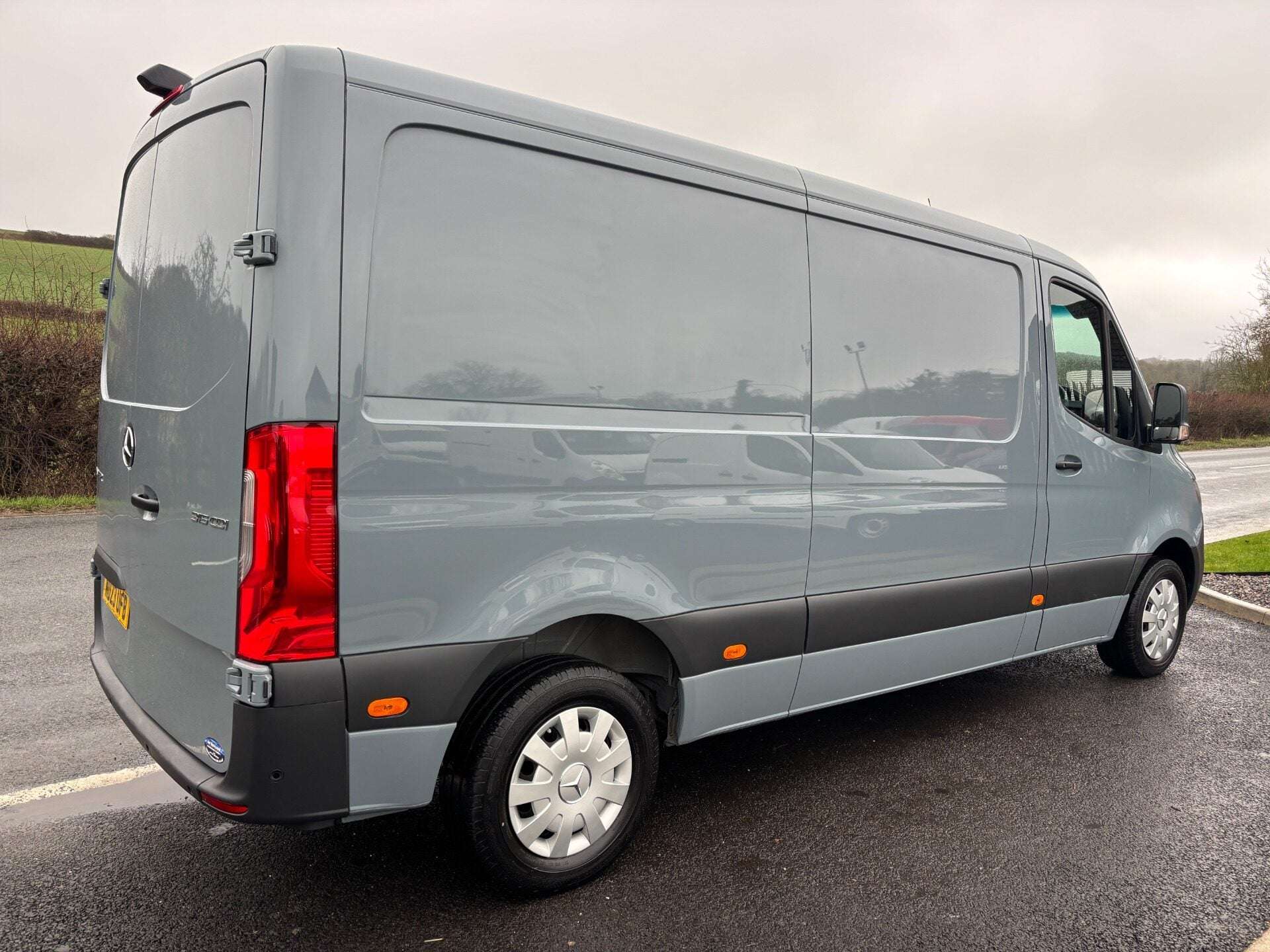 A 2023 MERCEDES-BENZ SPRINTER 315 Cdi Premium 9g-Tronic Mwb Lr Panel Van A 2023 MERCEDES-BENZ SPRINTER 315 Cdi Premium 9g-Tronic Mwb Lr Panel Van