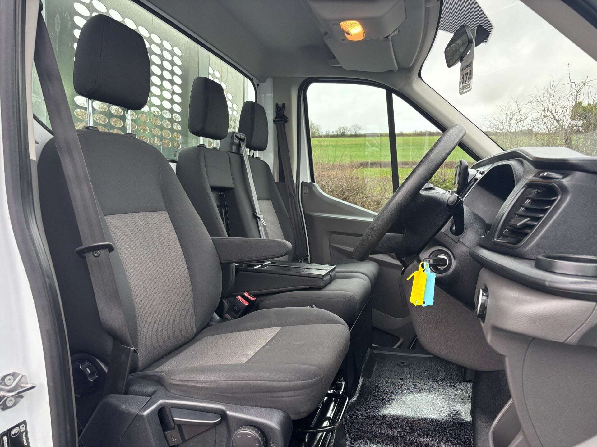 A 2023 FORD TRANSIT 350 Drw L2 130 ps Single Cab Dropside Truck - Tail Lift - Tow Axle A 2023 FORD TRANSIT 350 Drw L2 130 ps Single Cab Dropside Truck - Tail Lift - Tow Axle