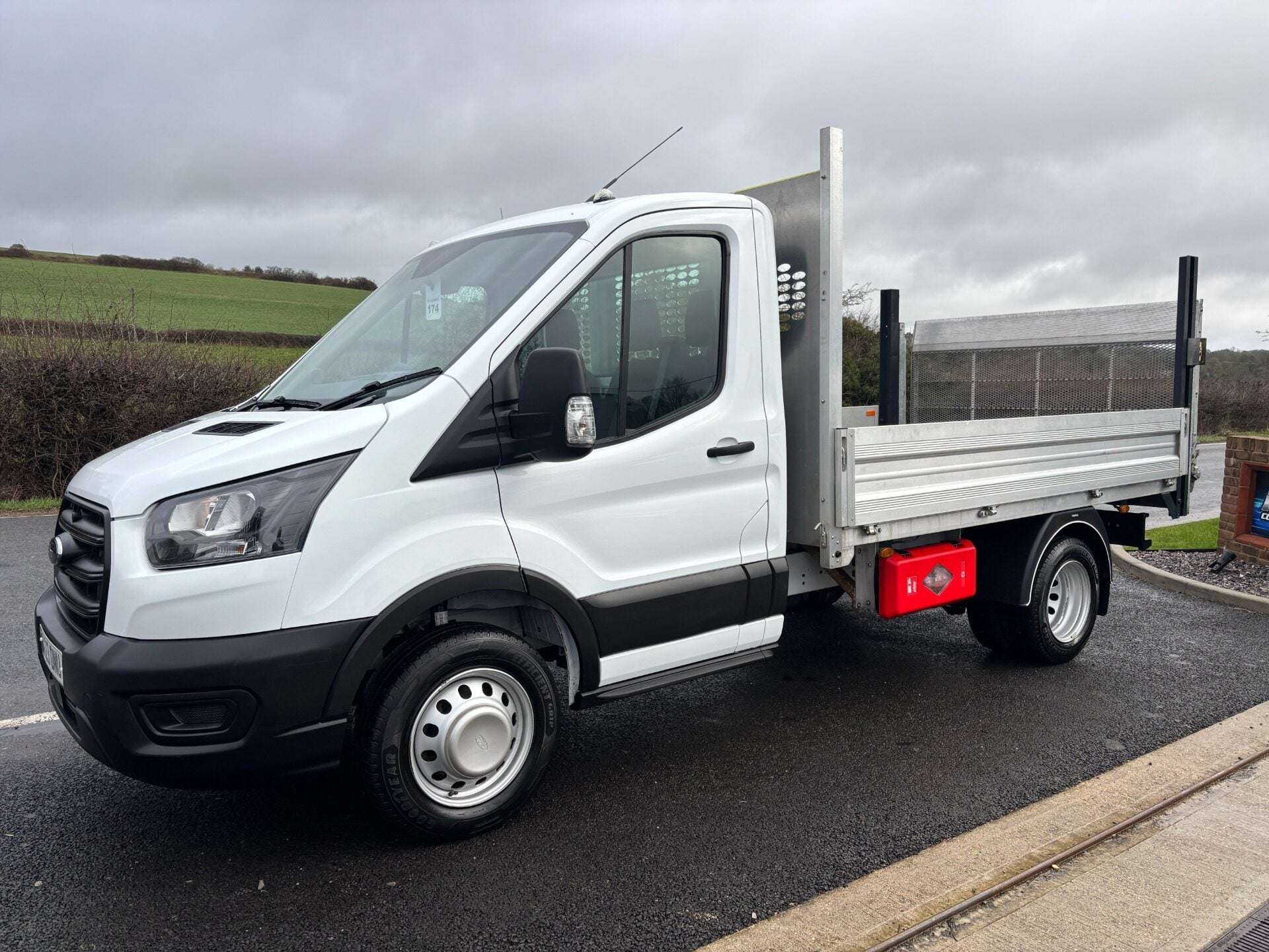 A 2023 FORD TRANSIT 350 Drw L2 130 ps Single Cab Dropside Truck - Tail Lift - Tow Axle A 2023 FORD TRANSIT 350 Drw L2 130 ps Single Cab Dropside Truck - Tail Lift - Tow Axle