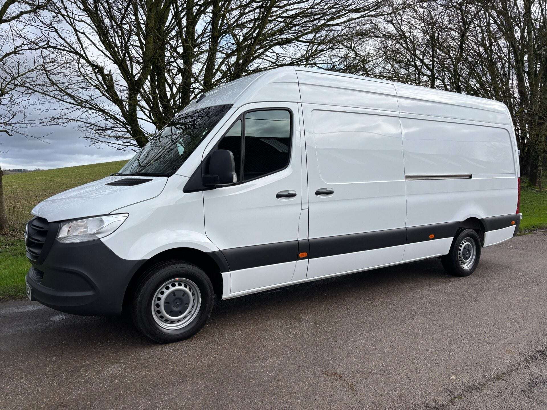 A 2023 MERCEDES-BENZ SPRINTER 315 Cdi L3 H2 Progressive Panel Van A 2023 MERCEDES-BENZ SPRINTER 315 Cdi L3 H2 Progressive Panel Van