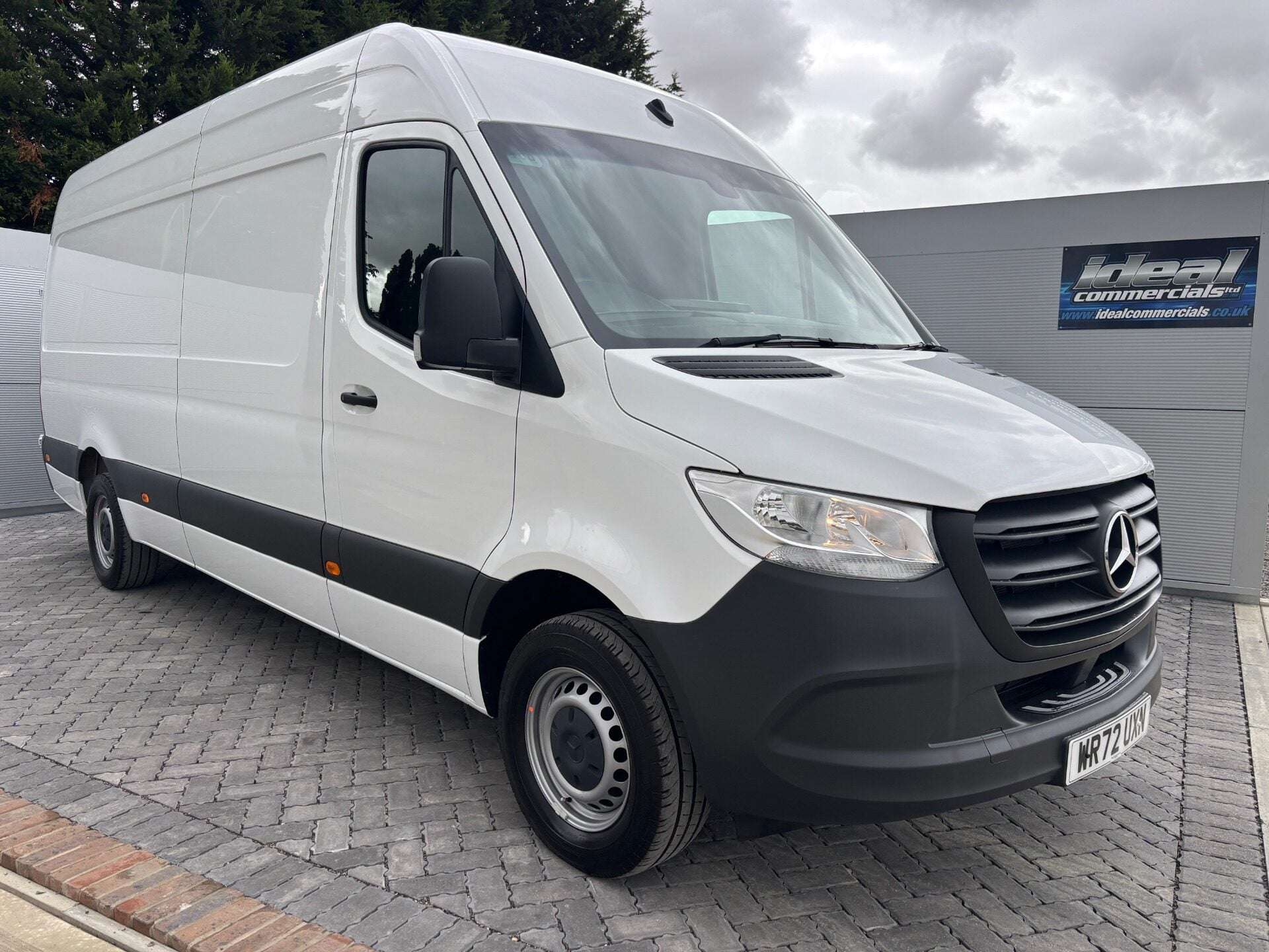 A 2023 MERCEDES-BENZ SPRINTER 315 Cdi L3 H2 Progressive Panel Van A 2023 MERCEDES-BENZ SPRINTER 315 Cdi L3 H2 Progressive Panel Van