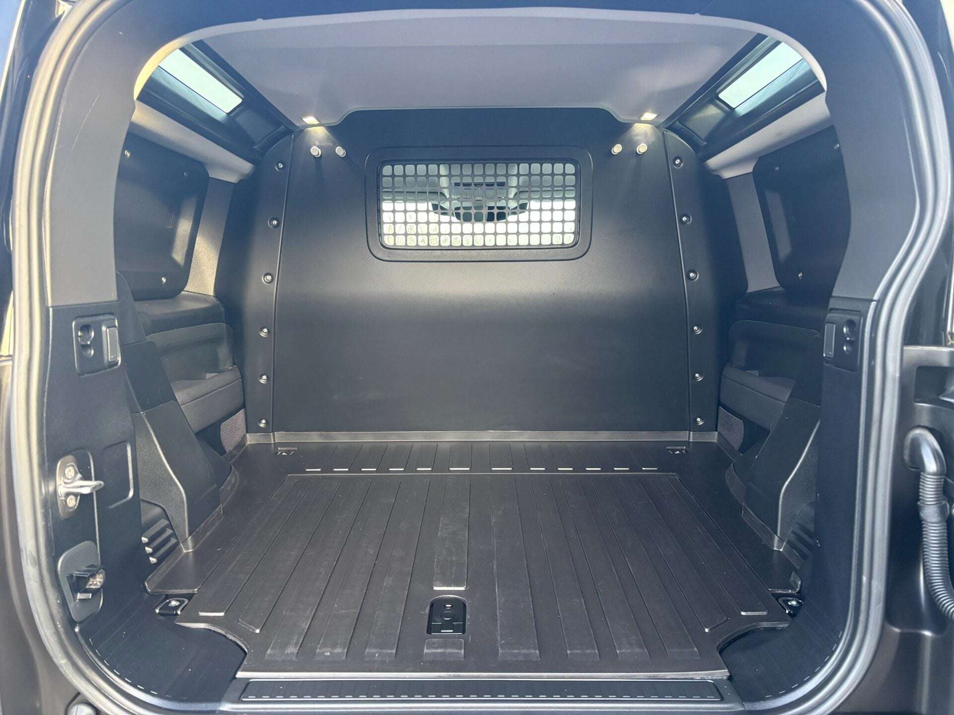 2023 LAND ROVER DEFENDER 90 2023 LAND ROVER DEFENDER 90