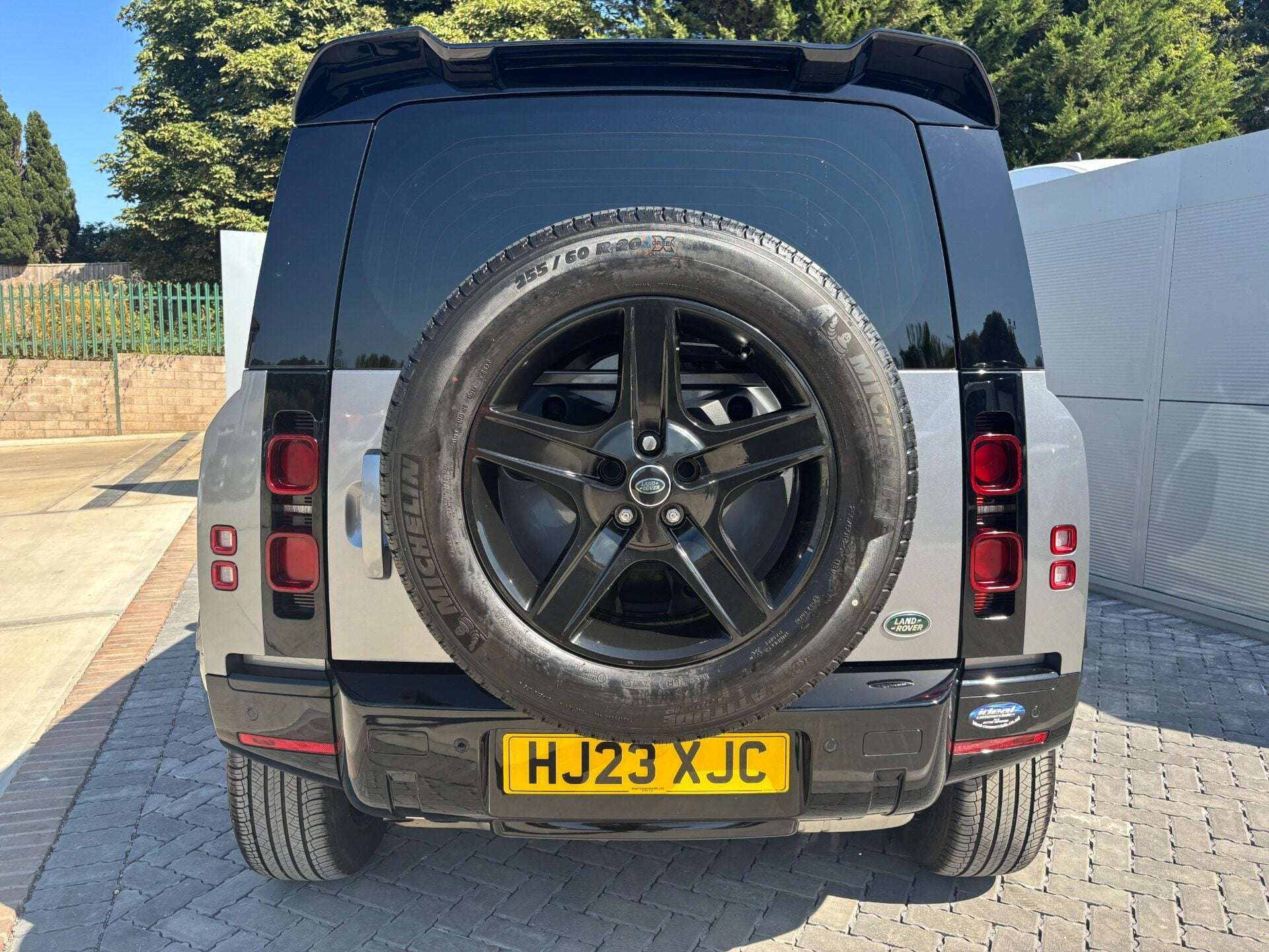 2023 LAND ROVER DEFENDER 90 2023 LAND ROVER DEFENDER 90