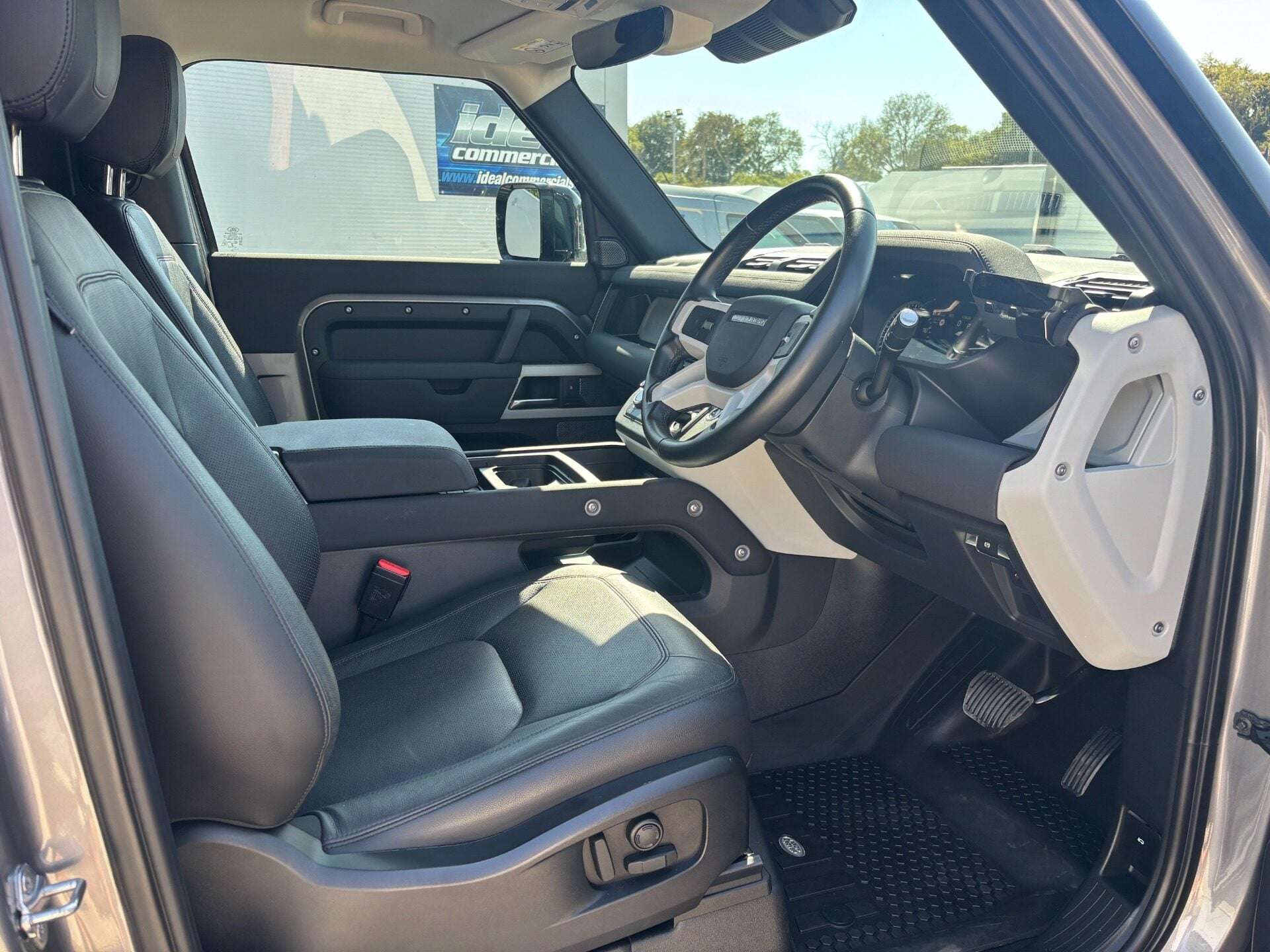 2023 LAND ROVER DEFENDER 90 2023 LAND ROVER DEFENDER 90