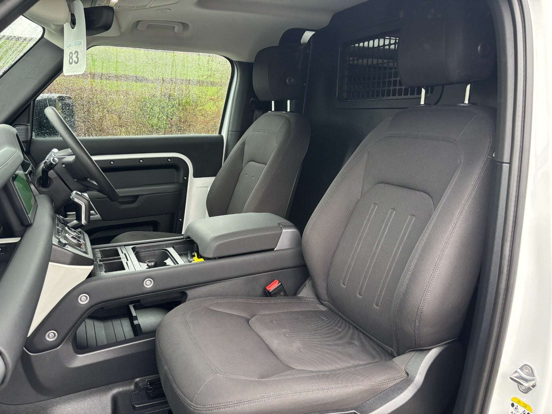 A 2021 LAND ROVER DEFENDER 90 D200 Hard Top MHEV A 2021 LAND ROVER DEFENDER 90 D200 Hard Top MHEV