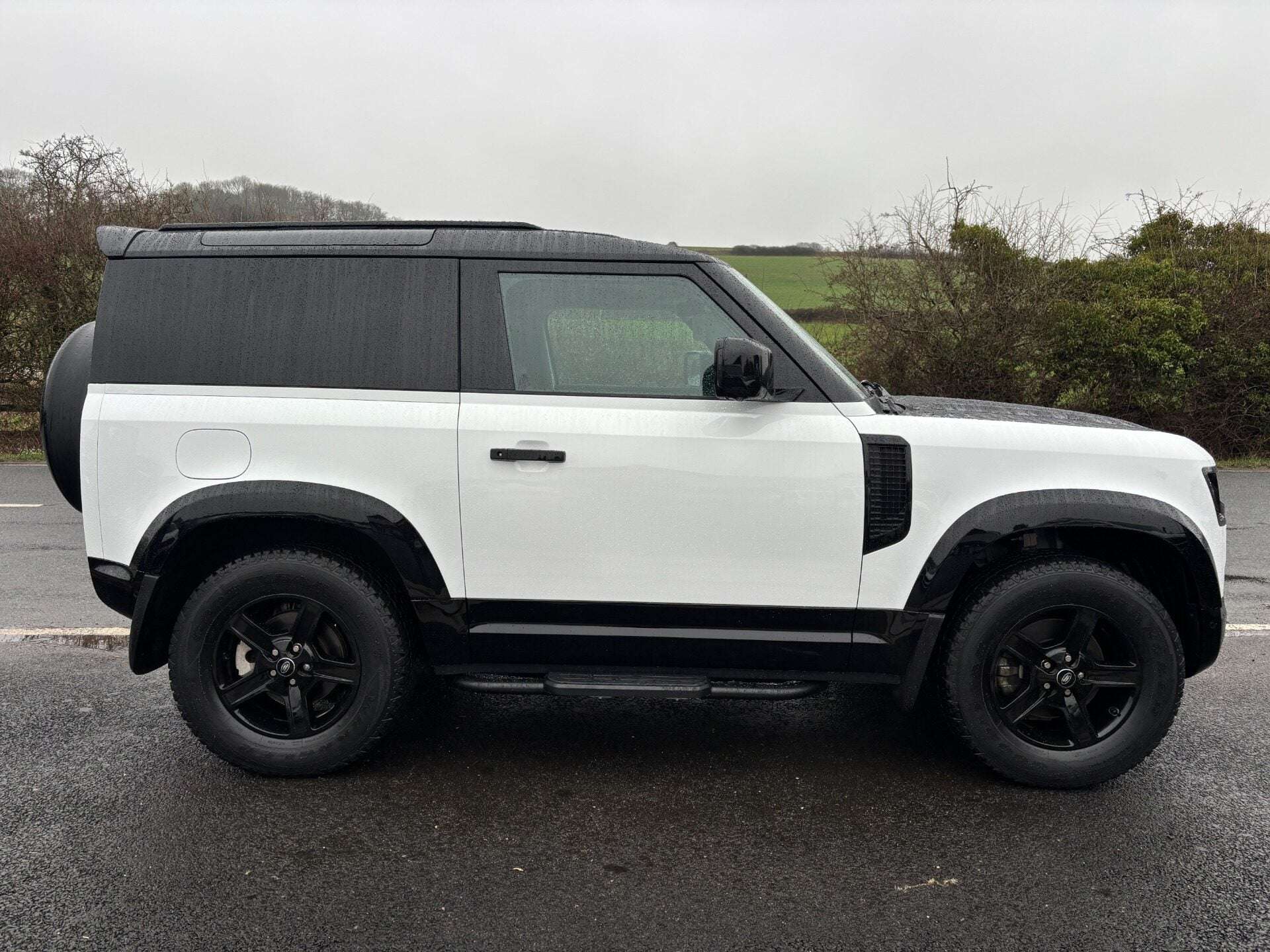 2021 LAND ROVER DEFENDER 90 2021 LAND ROVER DEFENDER 90