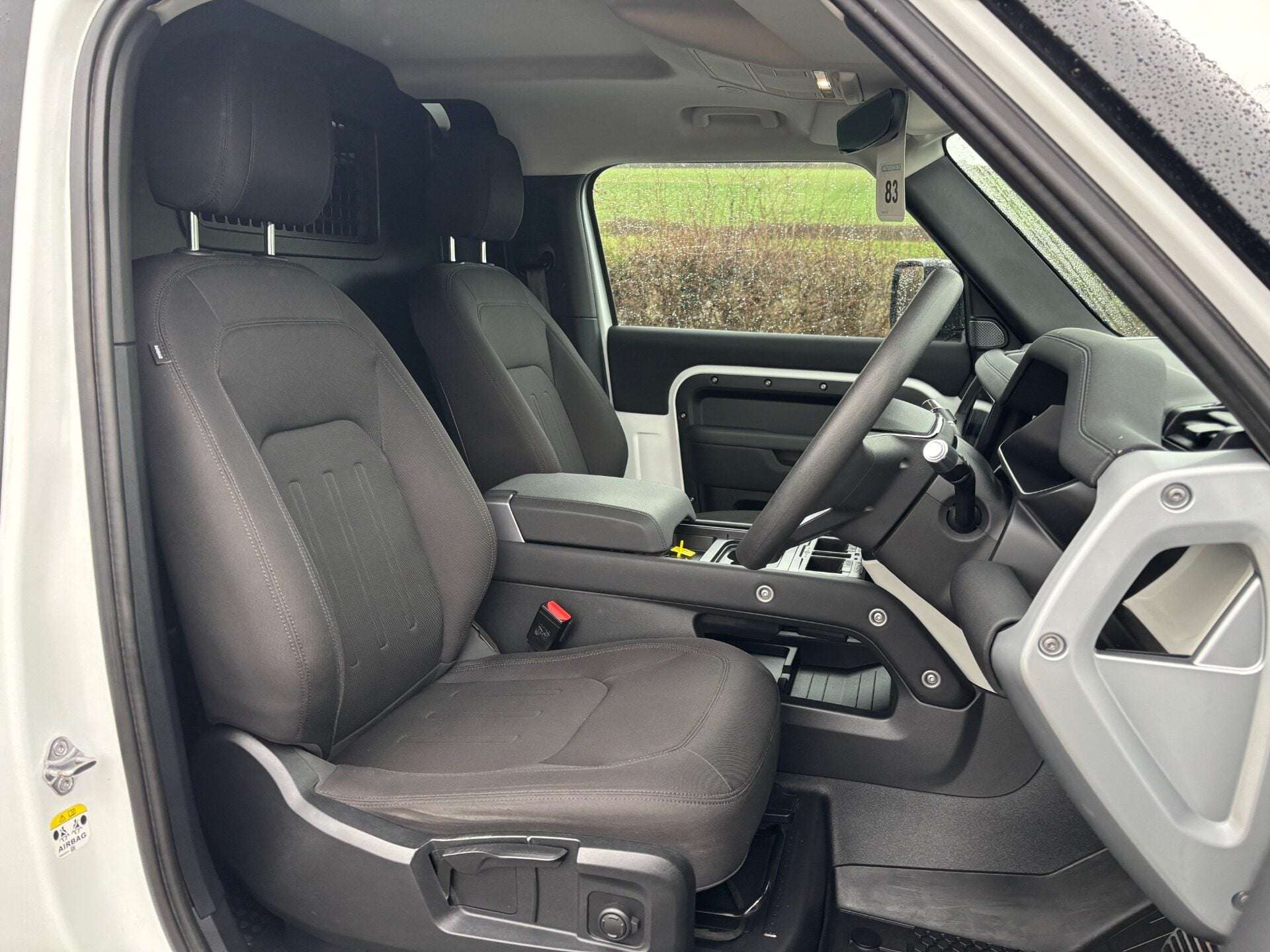 A 2021 LAND ROVER DEFENDER 90 D200 Hard Top MHEV A 2021 LAND ROVER DEFENDER 90 D200 Hard Top MHEV