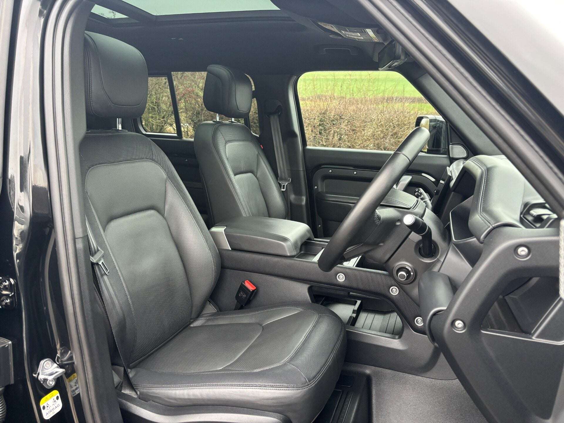 A 2024 LAND ROVER DEFENDER 130 D300 Outbound 5dr A 2024 LAND ROVER DEFENDER 130 D300 Outbound 5dr