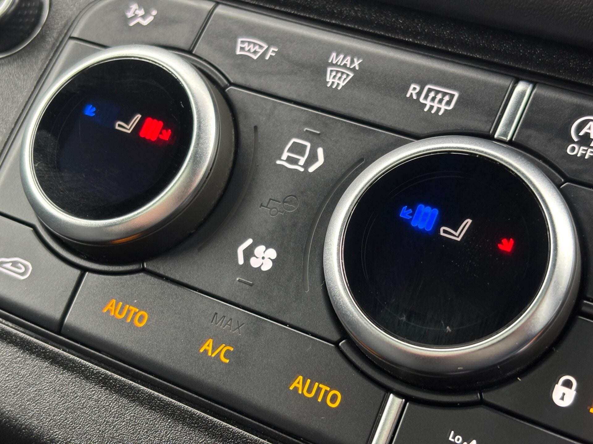 2024 LAND ROVER DEFENDER 130 2024 LAND ROVER DEFENDER 130