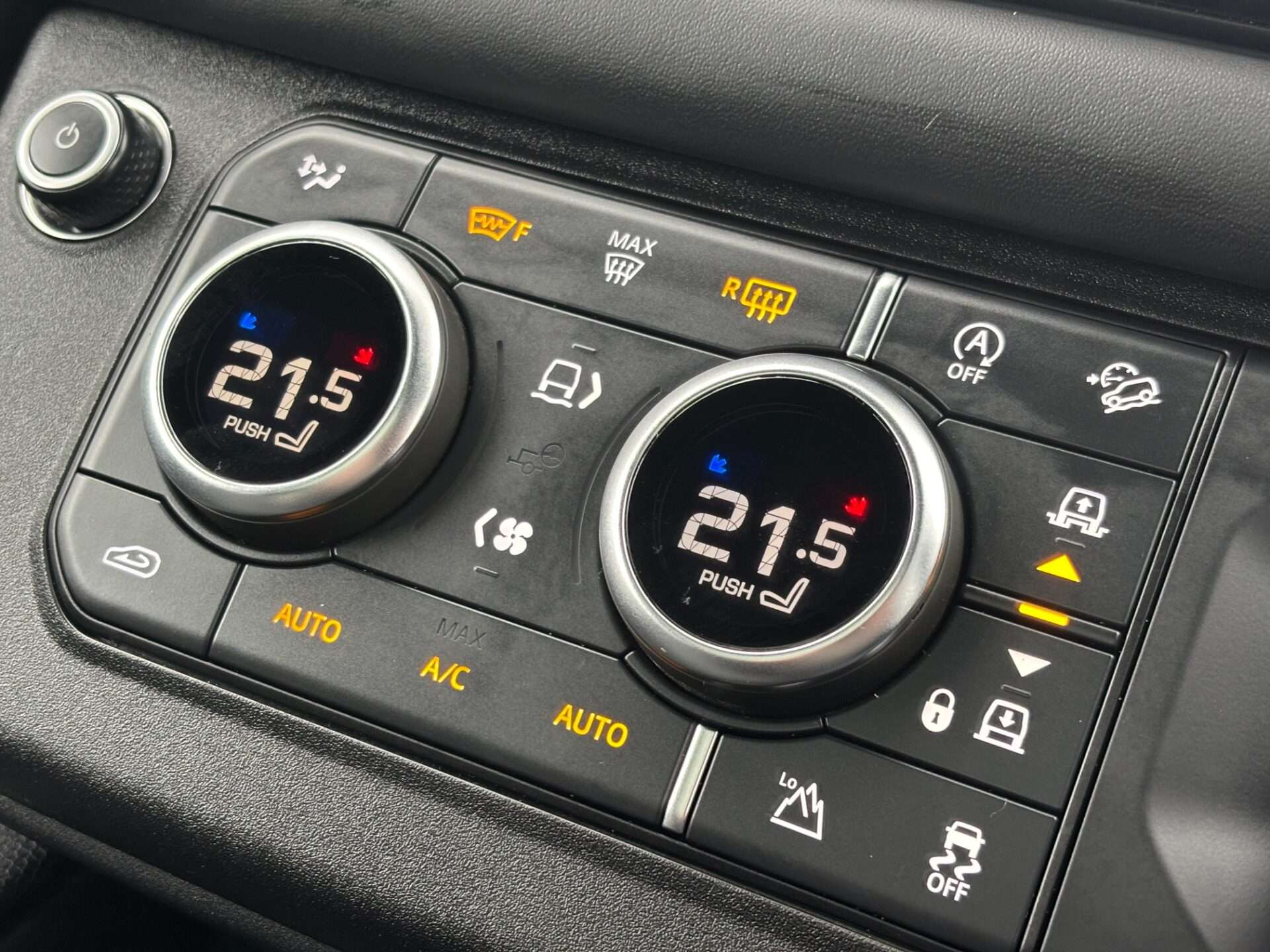 2024 LAND ROVER DEFENDER 130 2024 LAND ROVER DEFENDER 130