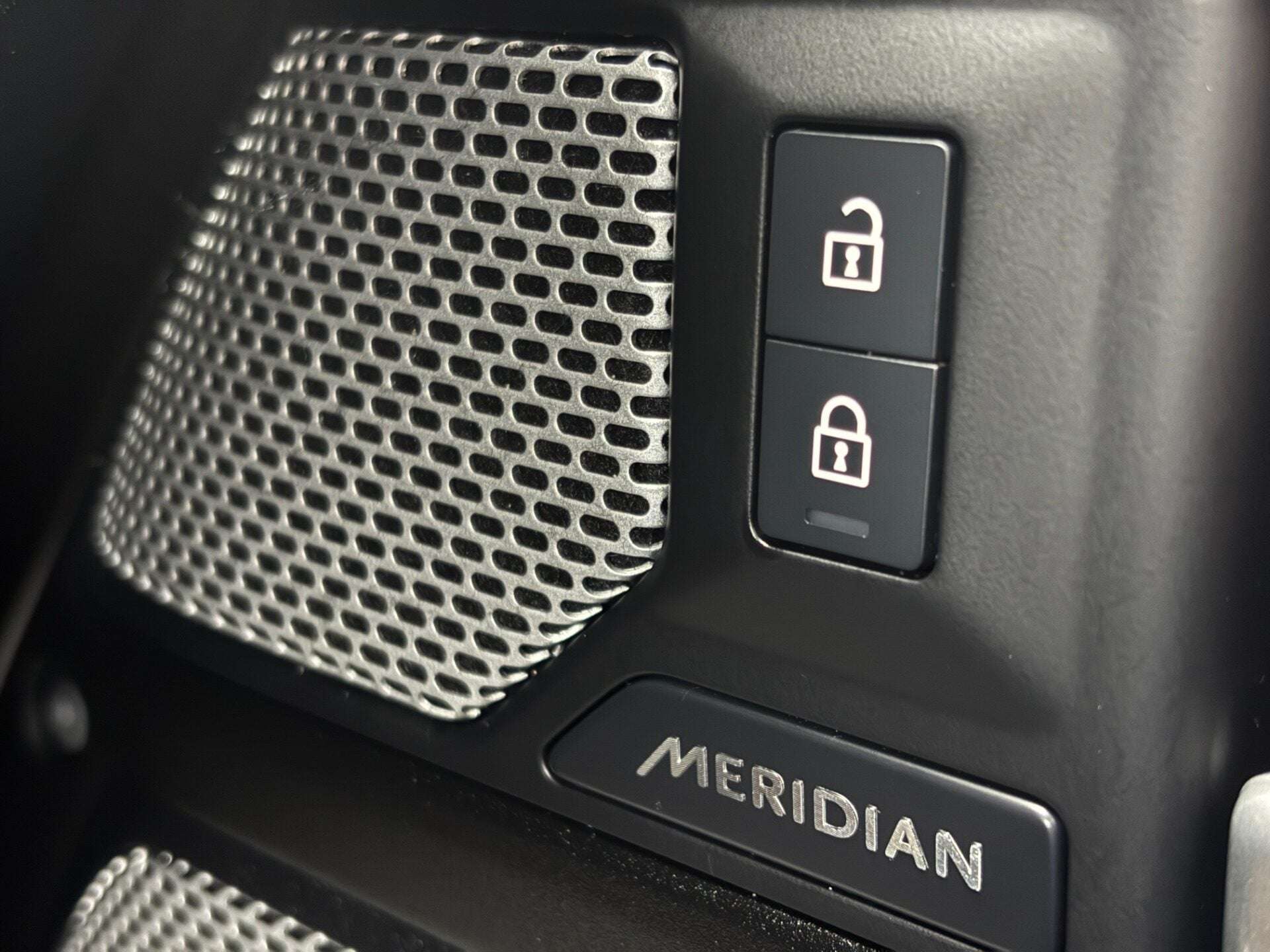 2024 LAND ROVER DEFENDER 130 2024 LAND ROVER DEFENDER 130