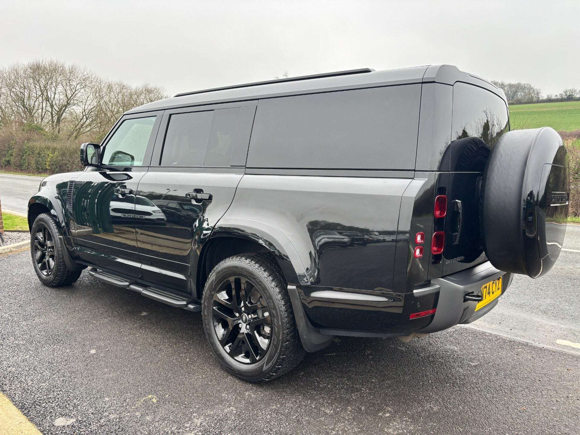 2024 LAND ROVER DEFENDER 130 2024 LAND ROVER DEFENDER 130