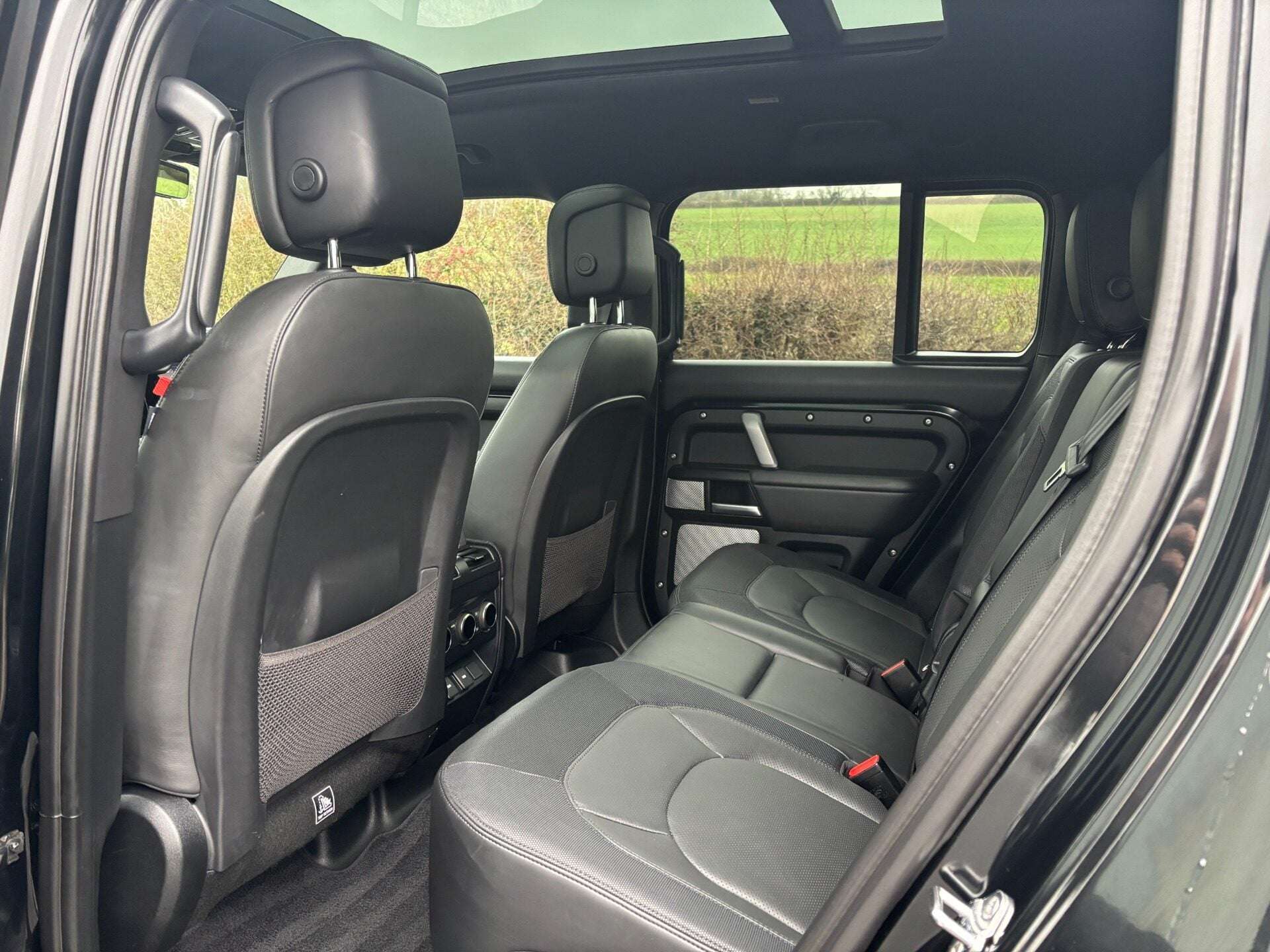 2024 LAND ROVER DEFENDER 130 2024 LAND ROVER DEFENDER 130