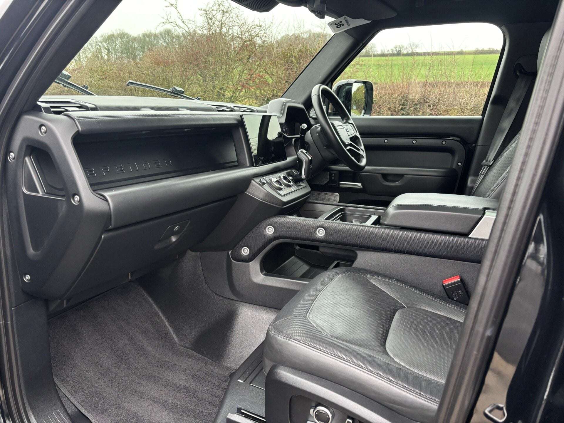 2024 LAND ROVER DEFENDER 130 2024 LAND ROVER DEFENDER 130