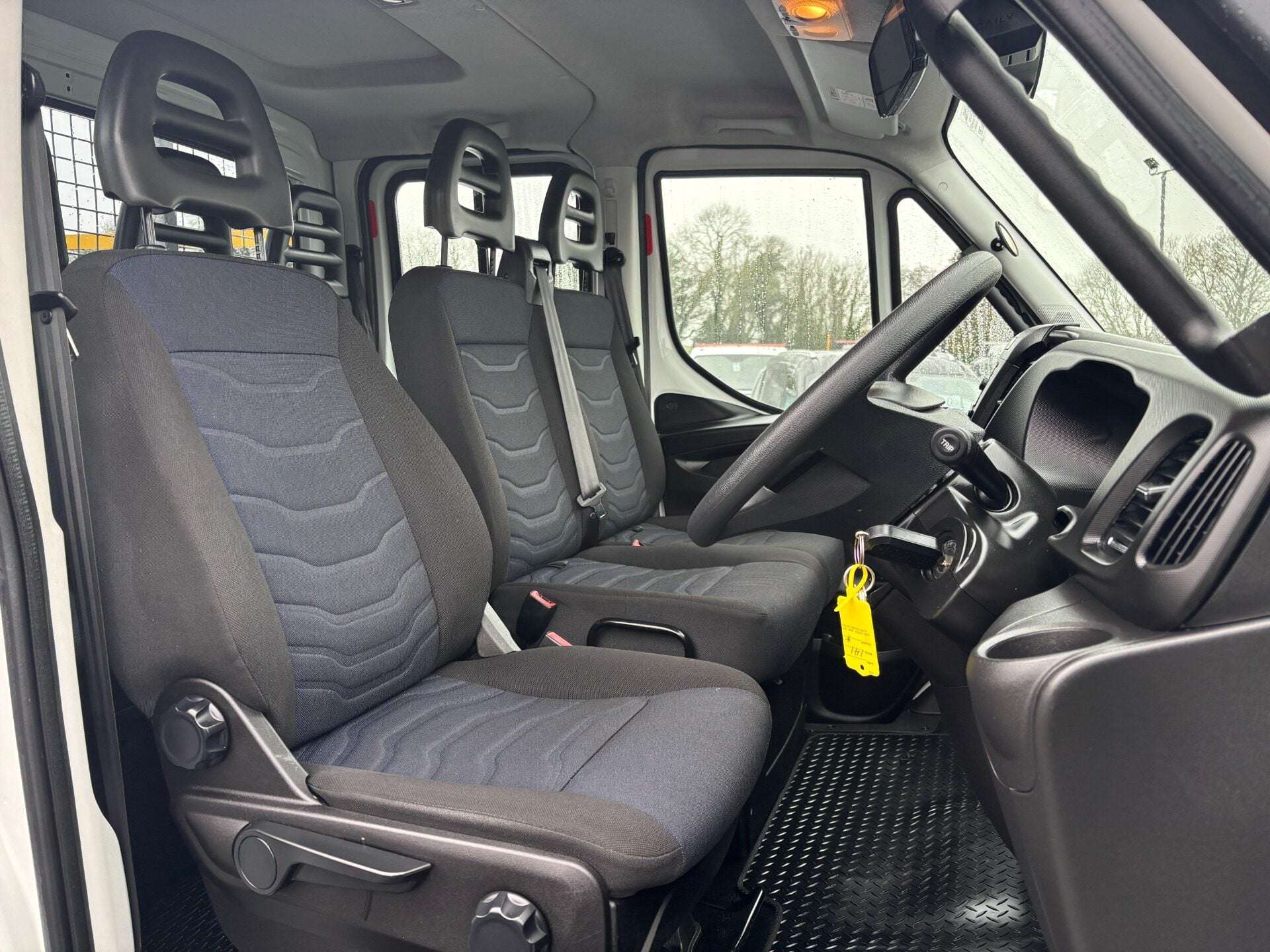 A 2020 IVECO DAILY 70C18D Crew Cab Dropside with Hiab X-Hiduo 062 Crane A 2020 IVECO DAILY 70C18D Crew Cab Dropside with Hiab X-Hiduo 062 Crane