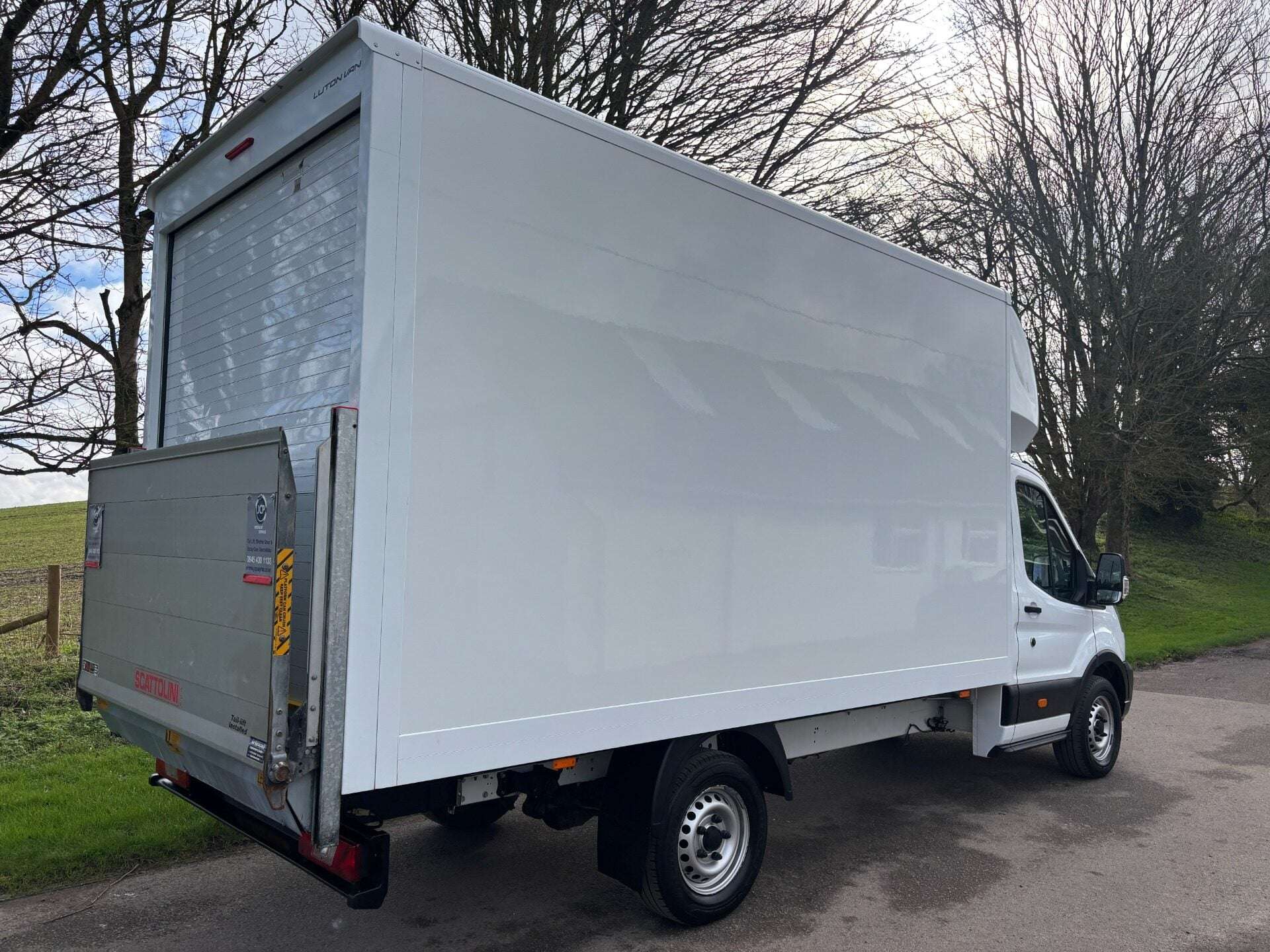 A 2021 FORD TRANSIT 350 Srw L4 130 ps Luton with Tail Lift A 2021 FORD TRANSIT 350 Srw L4 130 ps Luton with Tail Lift