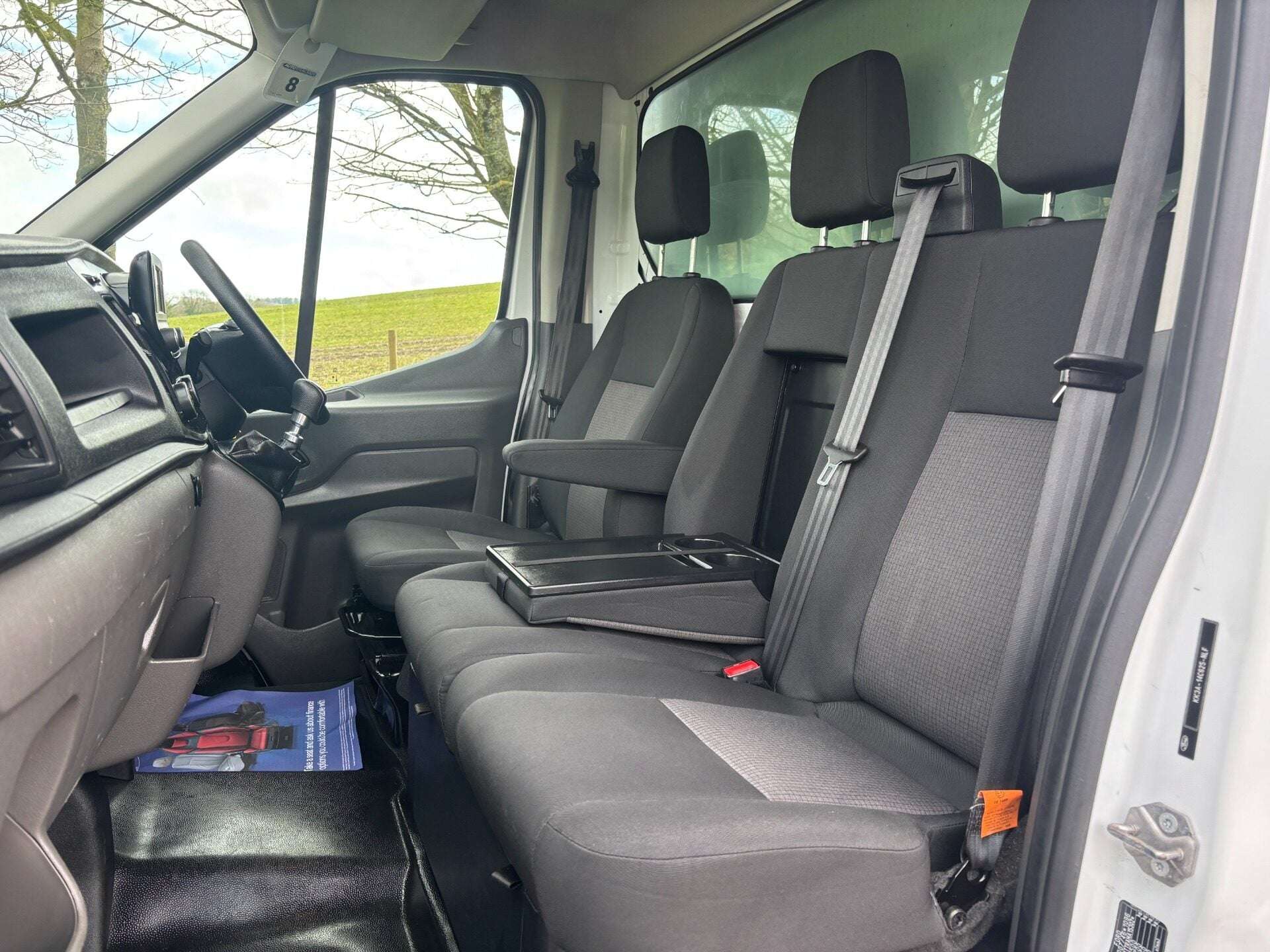 A 2021 FORD TRANSIT 350 Srw L4 130 ps Luton with Tail Lift A 2021 FORD TRANSIT 350 Srw L4 130 ps Luton with Tail Lift