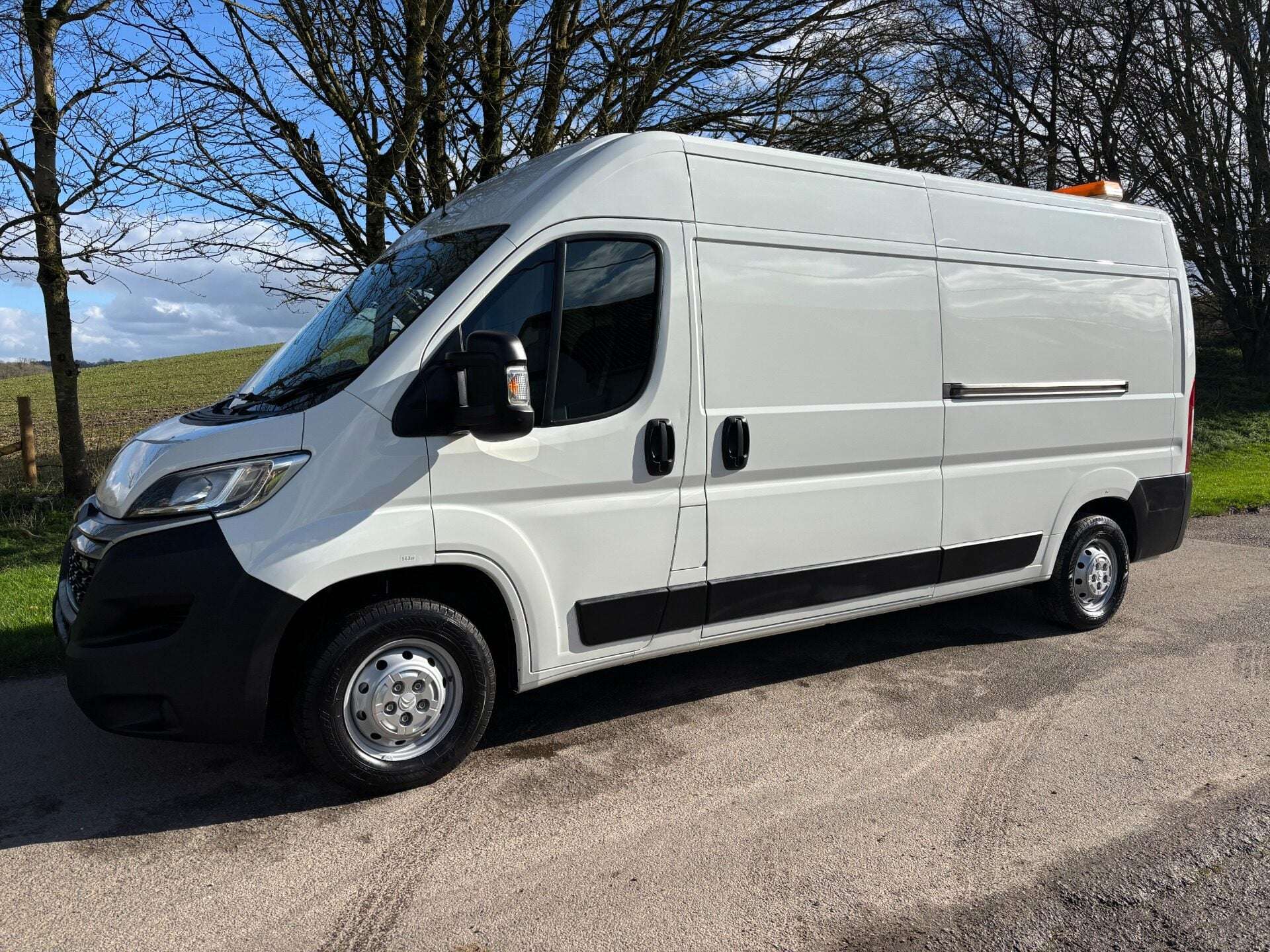 A 2018 CITROEN RELAY 35 L3 H2 Enterprise 130 ps Hdi Panel Van - Air Con - Direct from the MOD A 2018 CITROEN RELAY 35 L3 H2 Enterprise 130 ps Hdi Panel Van - Air Con - Direct from the MOD