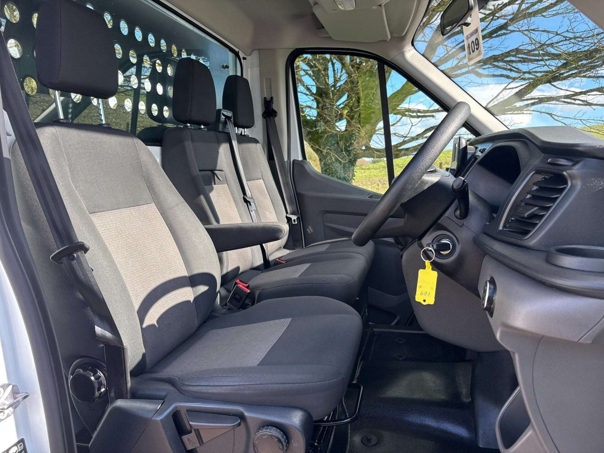 A 2022 FORD TRANSIT 350 Srw L4 130 ps Dropside Truck A 2022 FORD TRANSIT 350 Srw L4 130 ps Dropside Truck