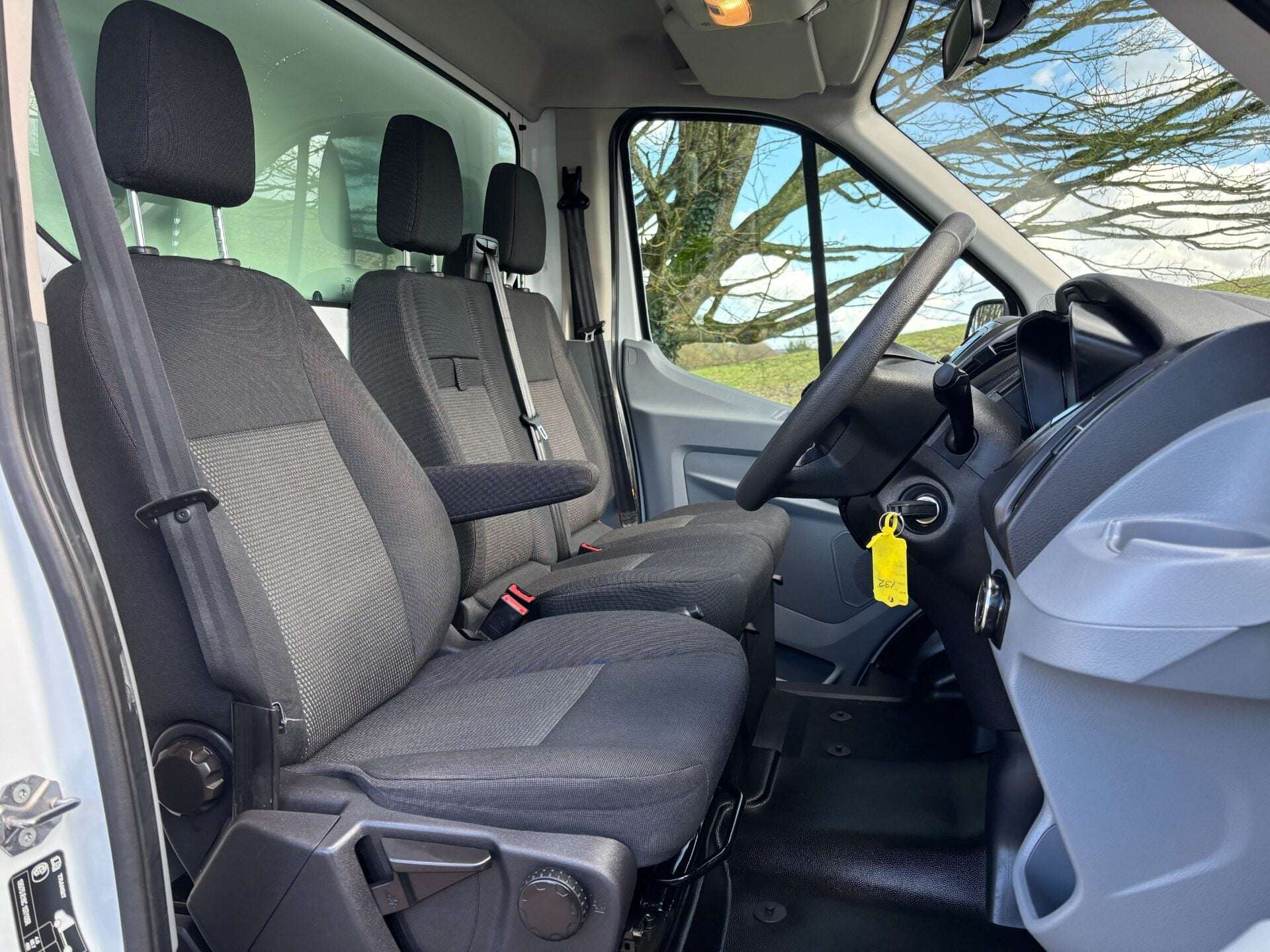 A 2016 FORD TRANSIT 350 Drw L3 130 ps Toolbox Arbor Tipper - No VAT A 2016 FORD TRANSIT 350 Drw L3 130 ps Toolbox Arbor Tipper - No VAT