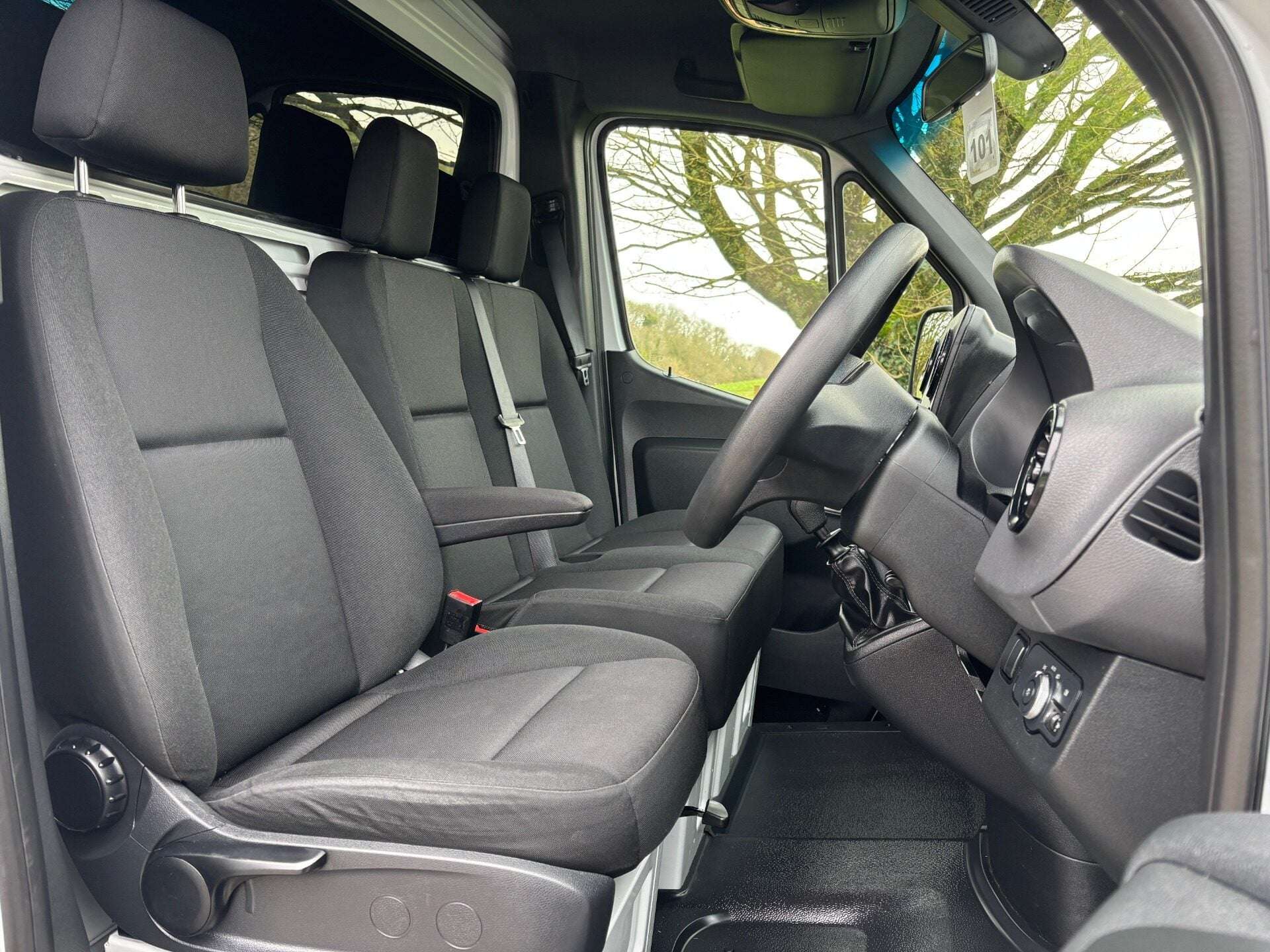 A 2022 MERCEDES-BENZ SPRINTER 315 Cdi Progressive Luton with Tail Lift A 2022 MERCEDES-BENZ SPRINTER 315 Cdi Progressive Luton with Tail Lift