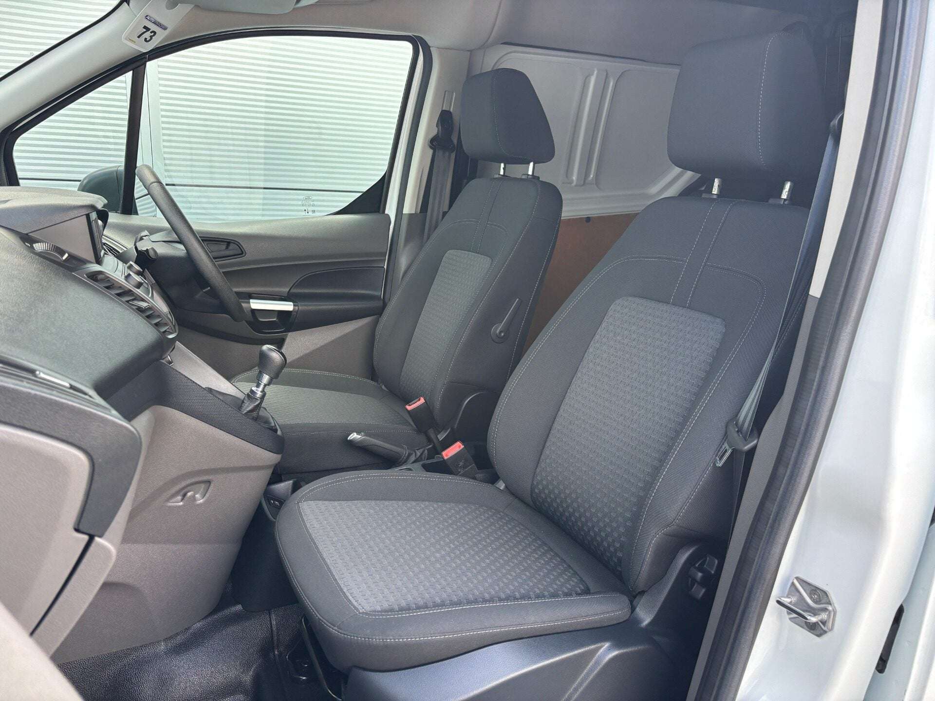 A 2021 FORD TRANSIT CONNECT 230 Trend L2 120 ps Dciv - Air Con / 5 Seats A 2021 FORD TRANSIT CONNECT 230 Trend L2 120 ps Dciv - Air Con / 5 Seats
