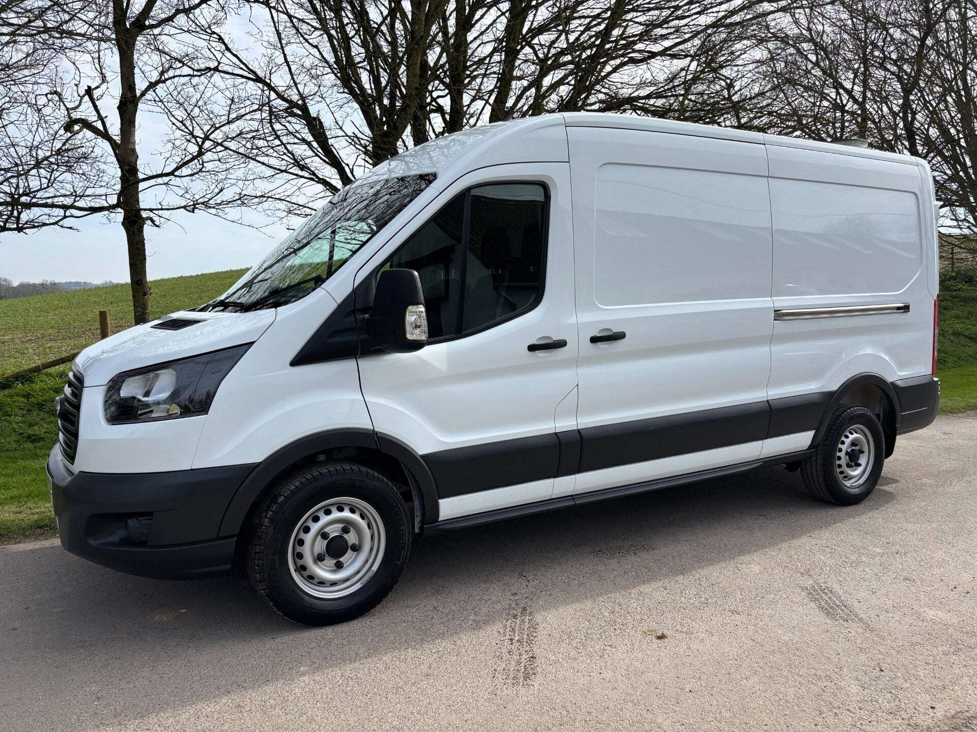 A 2020 FORD TRANSIT 350 L3 H2 130 ps Panel Van with Air Con A 2020 FORD TRANSIT 350 L3 H2 130 ps Panel Van with Air Con