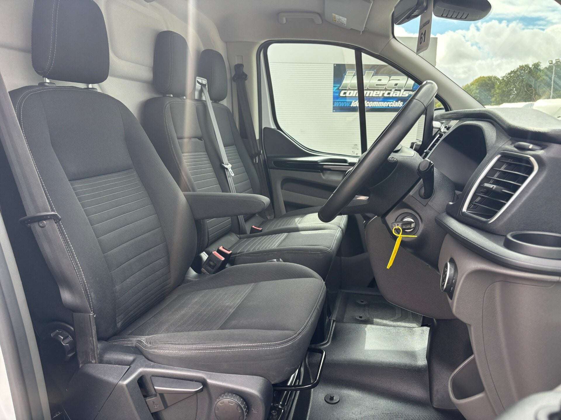 A 2022 FORD TRANSIT CUSTOM 280 130 ps L1 Limited Panel Van - Sat Nav A 2022 FORD TRANSIT CUSTOM 280 130 ps L1 Limited Panel Van - Sat Nav