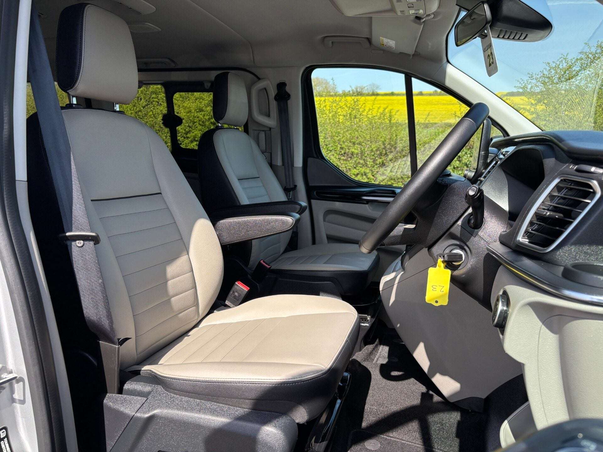A 2023 FORD TOURNEO CUSTOM 320 Titanium X L2 170 ps Automatic - 8 Seater A 2023 FORD TOURNEO CUSTOM 320 Titanium X L2 170 ps Automatic - 8 Seater
