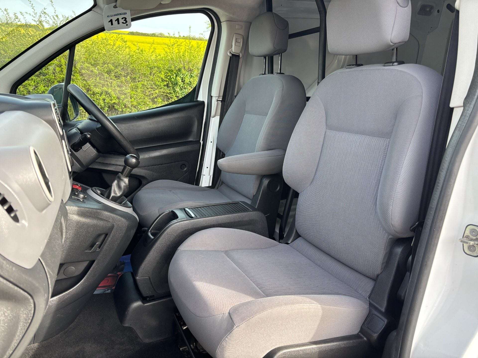 A 2016 PEUGEOT PARTNER 850 S L1 1.6 Hdi 92ps Panel Van with Air Con - Direct from MOD A 2016 PEUGEOT PARTNER 850 S L1 1.6 Hdi 92ps Panel Van with Air Con - Direct from MOD