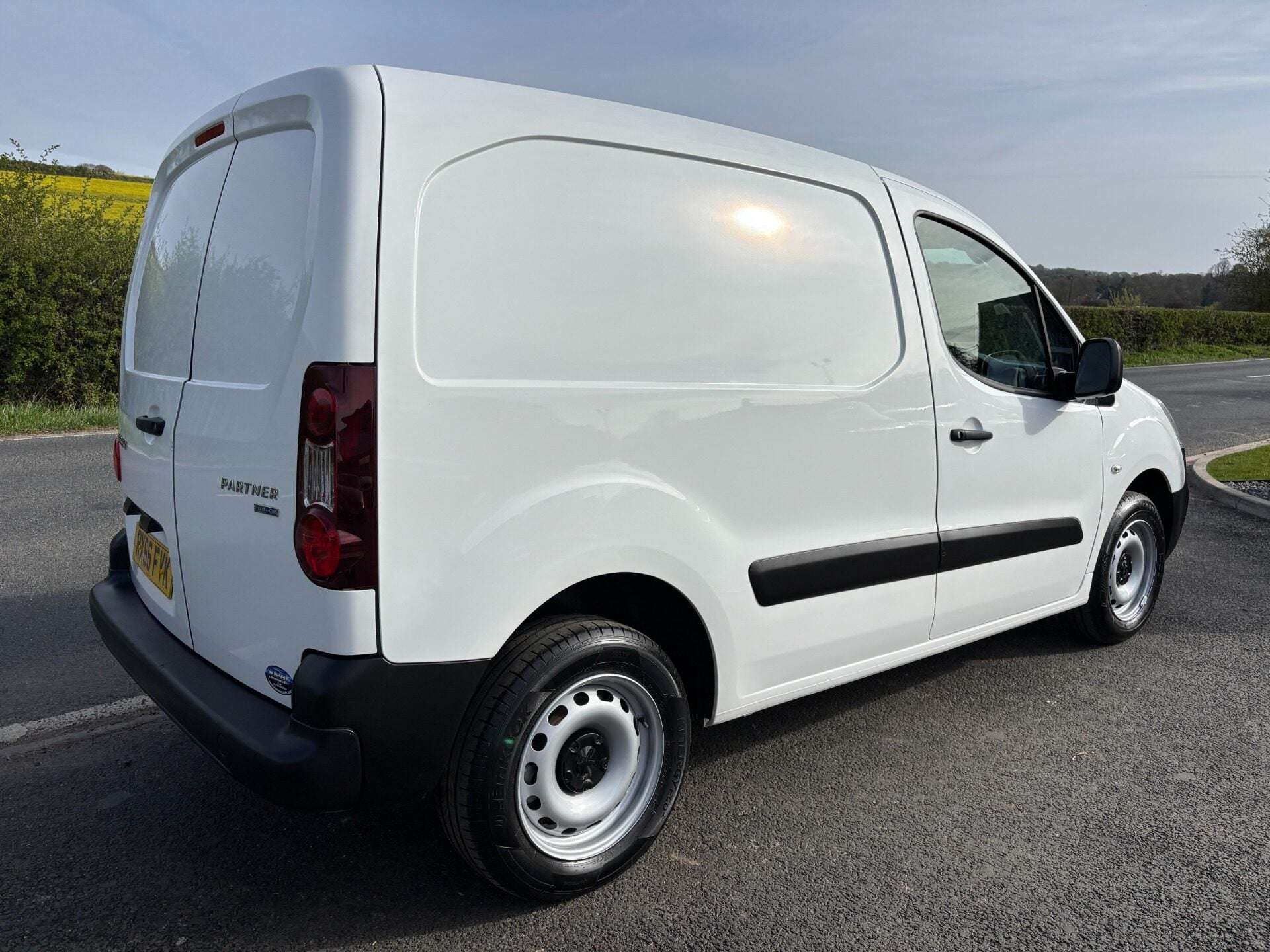 A 2016 PEUGEOT PARTNER 850 S L1 1.6 Hdi 92ps Panel Van with Air Con - Direct from MOD A 2016 PEUGEOT PARTNER 850 S L1 1.6 Hdi 92ps Panel Van with Air Con - Direct from MOD