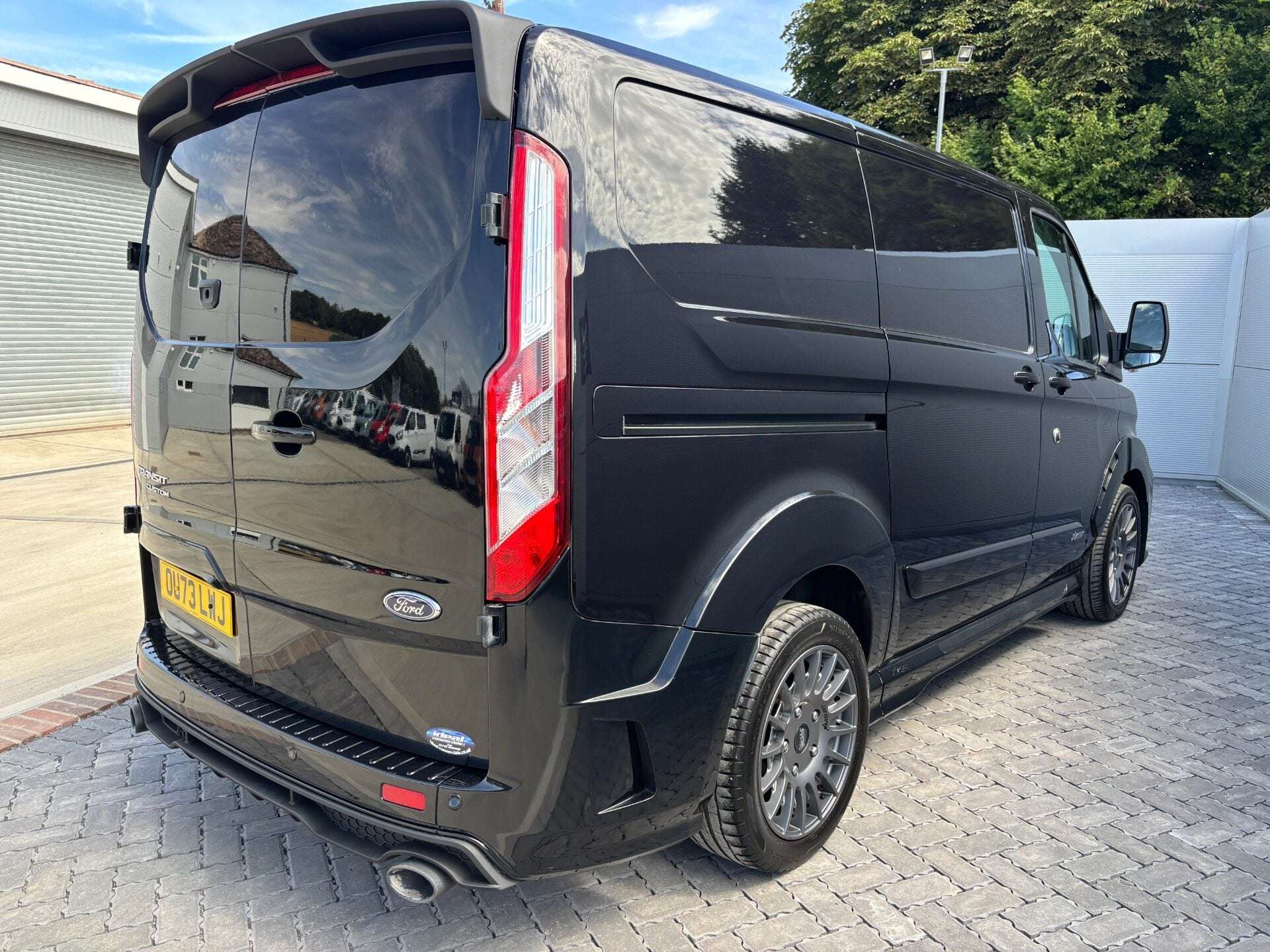 A 2023 FORD TRANSIT CUSTOM 320 L1 170 ps MS-RT Panel Van - Nav / Adaptive Cruise A 2023 FORD TRANSIT CUSTOM 320 L1 170 ps MS-RT Panel Van - Nav / Adaptive Cruise
