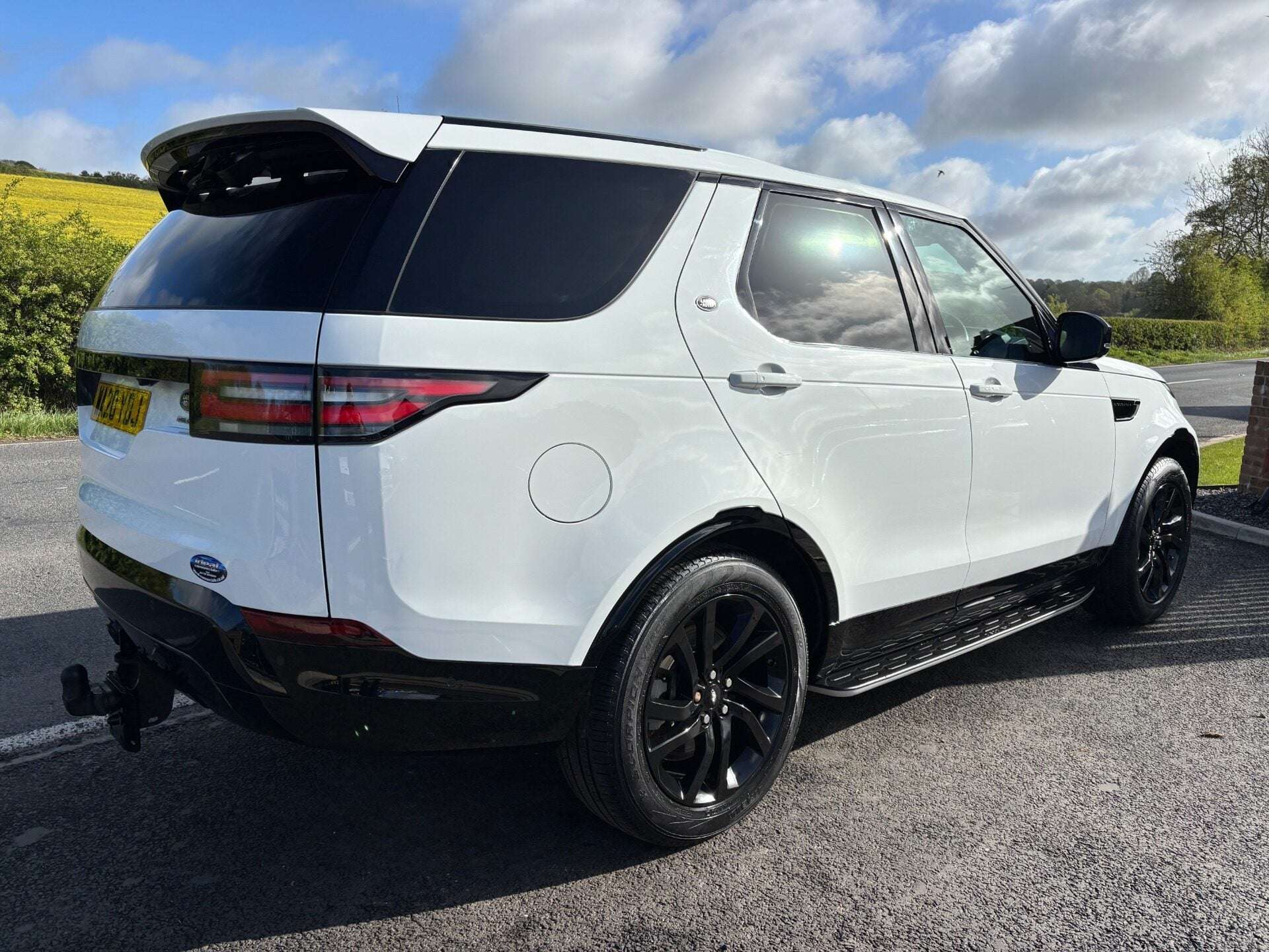 A 2020 LAND ROVER DISCOVERY SD6 36 Commercial HSE A 2020 LAND ROVER DISCOVERY SD6 36 Commercial HSE