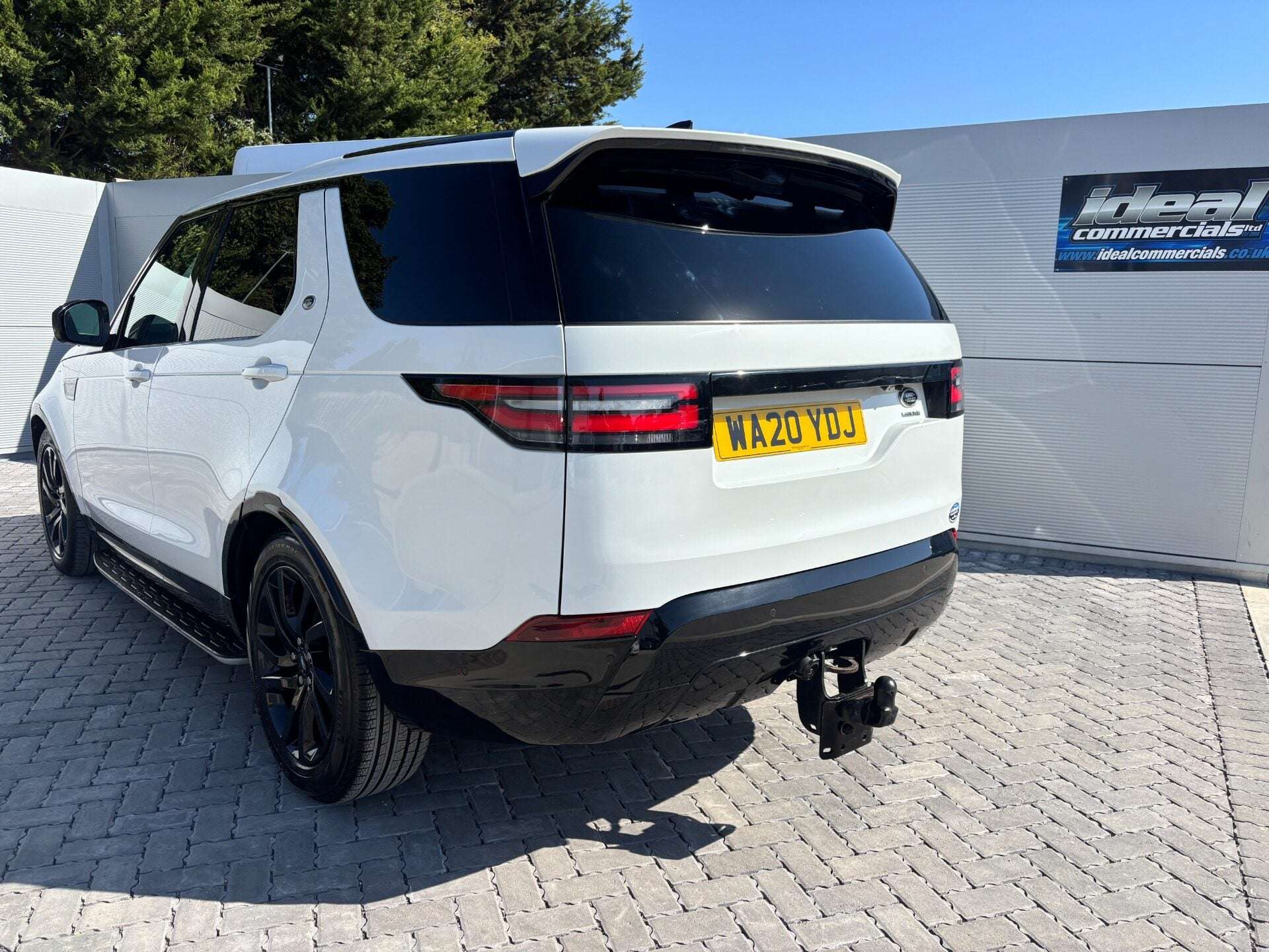 A 2020 LAND ROVER DISCOVERY SD6 306 Commercial HSE A 2020 LAND ROVER DISCOVERY SD6 306 Commercial HSE