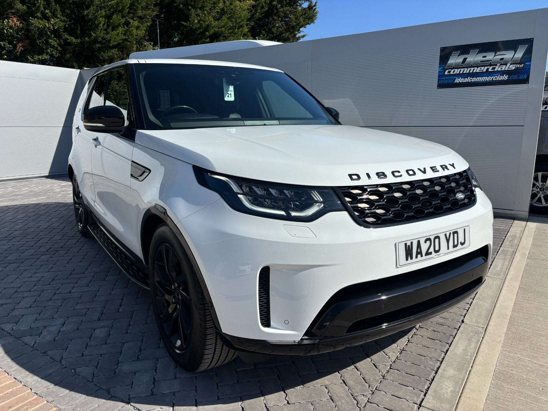 A 2020 LAND ROVER DISCOVERY SD6 306 Commercial HSE A 2020 LAND ROVER DISCOVERY SD6 306 Commercial HSE