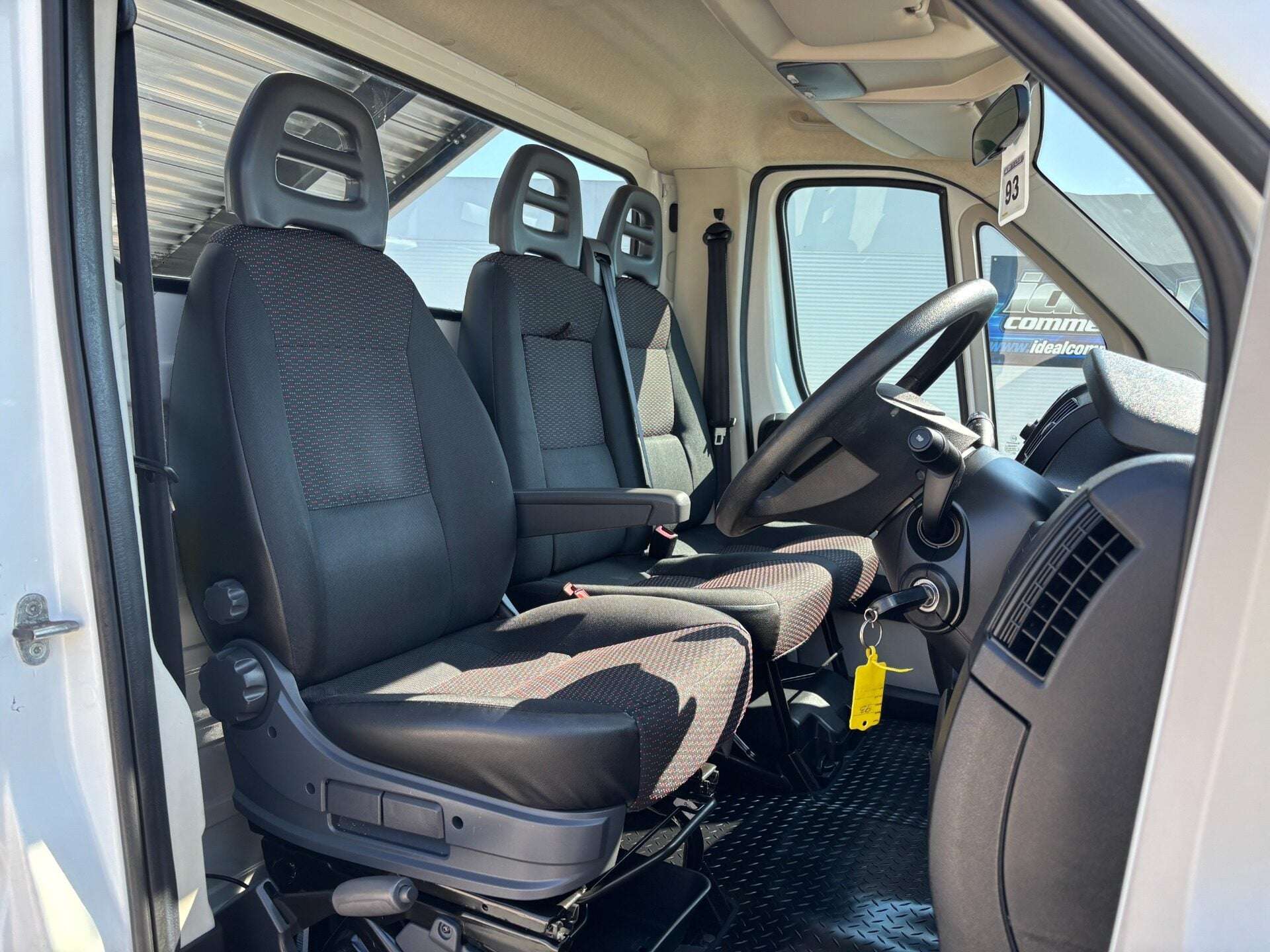 A 2016 CITROEN RELAY 35 L2 Single Cab Tipper - Air Con / New Body A 2016 CITROEN RELAY 35 L2 Single Cab Tipper - Air Con / New Body