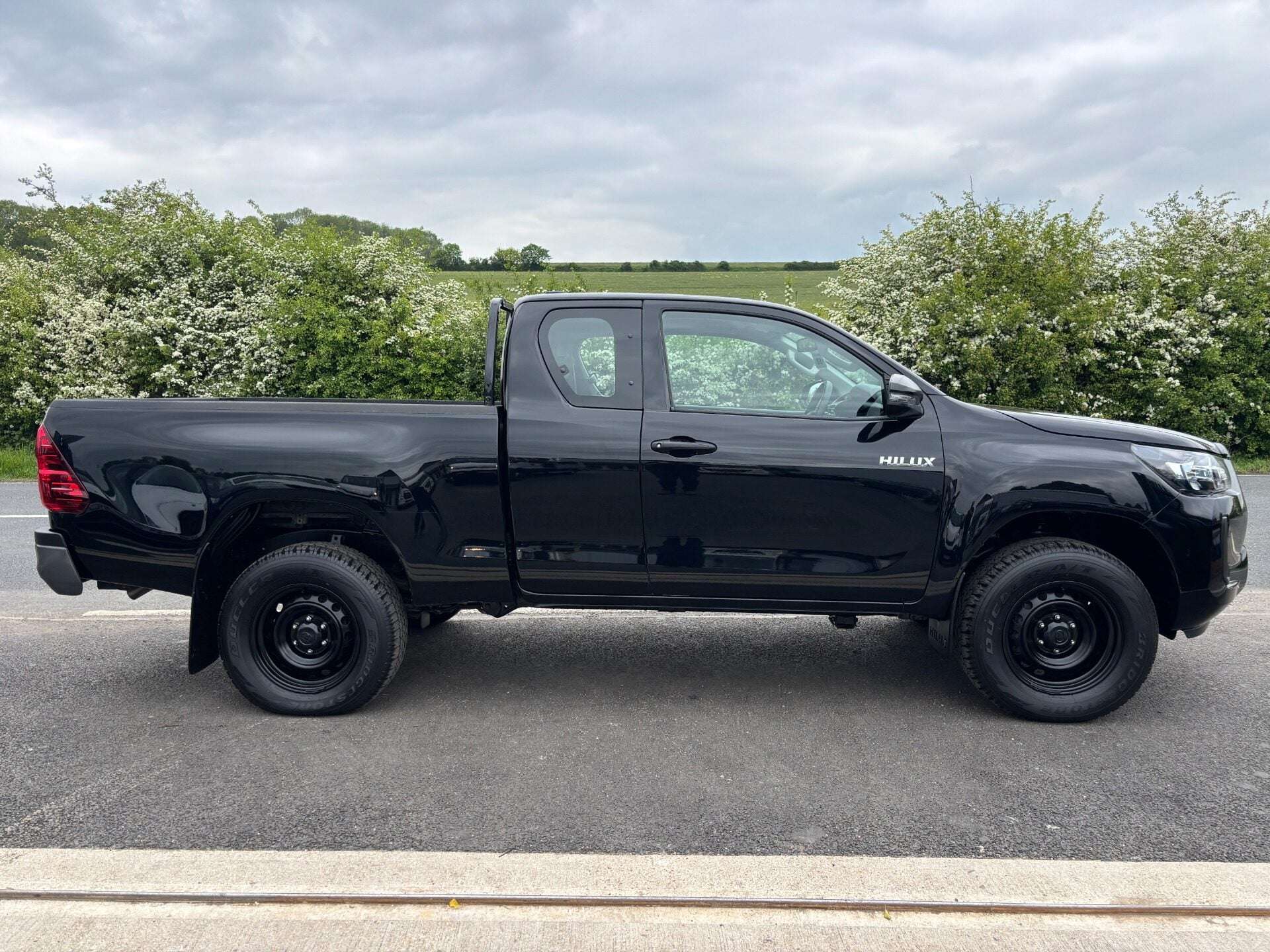 2023 TOYOTA HILUX 2023 TOYOTA HILUX