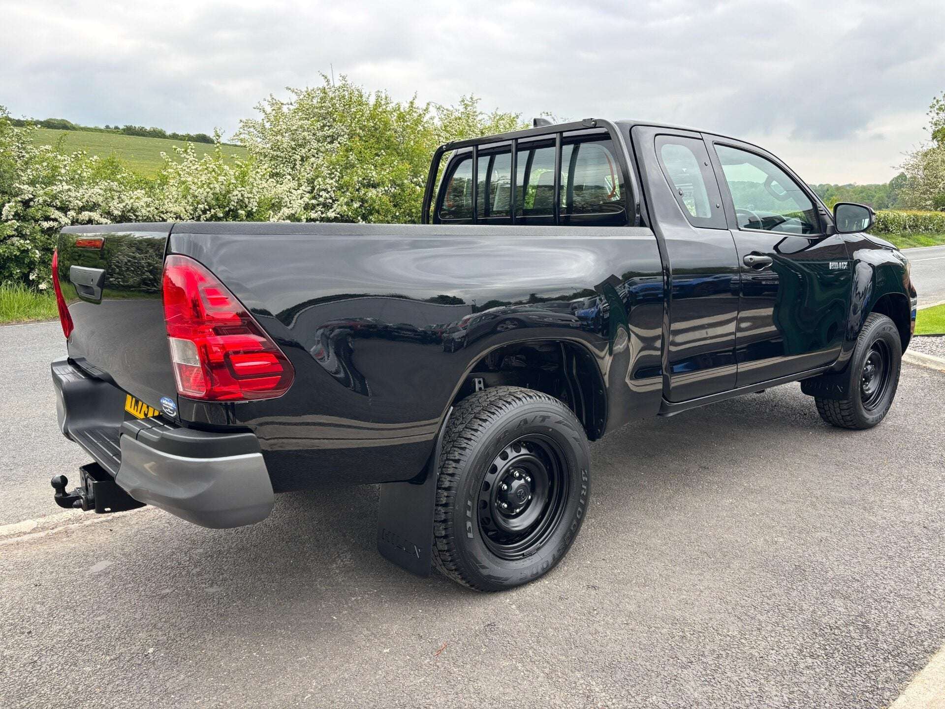 A 2023 TOYOTA HILUX Active ECB 4WD D-4D Pickup A 2023 TOYOTA HILUX Active ECB 4WD D-4D Pickup