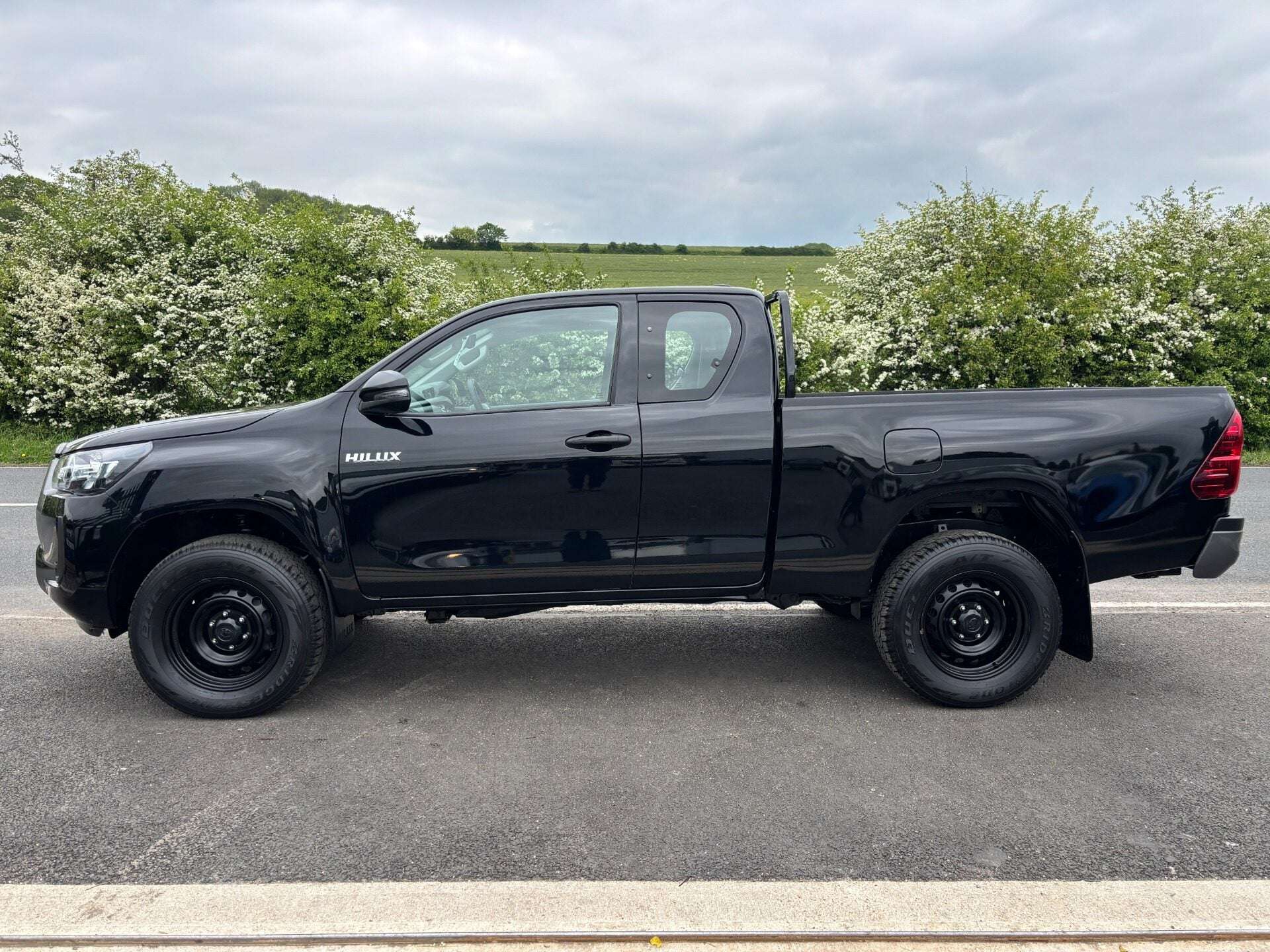 2023 TOYOTA HILUX 2023 TOYOTA HILUX