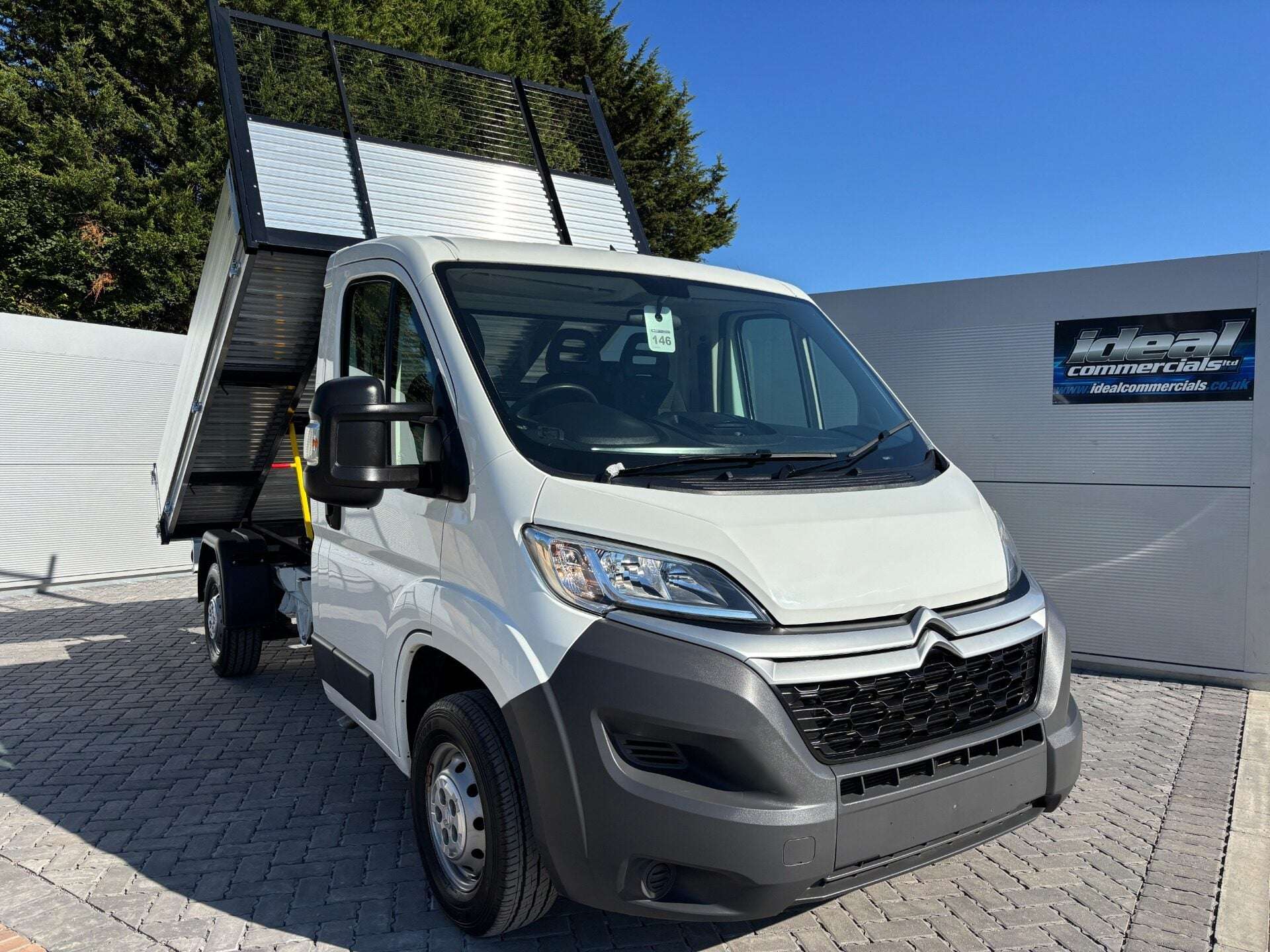 A 2016 CITROEN RELAY 35 L2 Single Cab Tipper - Air Con / New Body A 2016 CITROEN RELAY 35 L2 Single Cab Tipper - Air Con / New Body