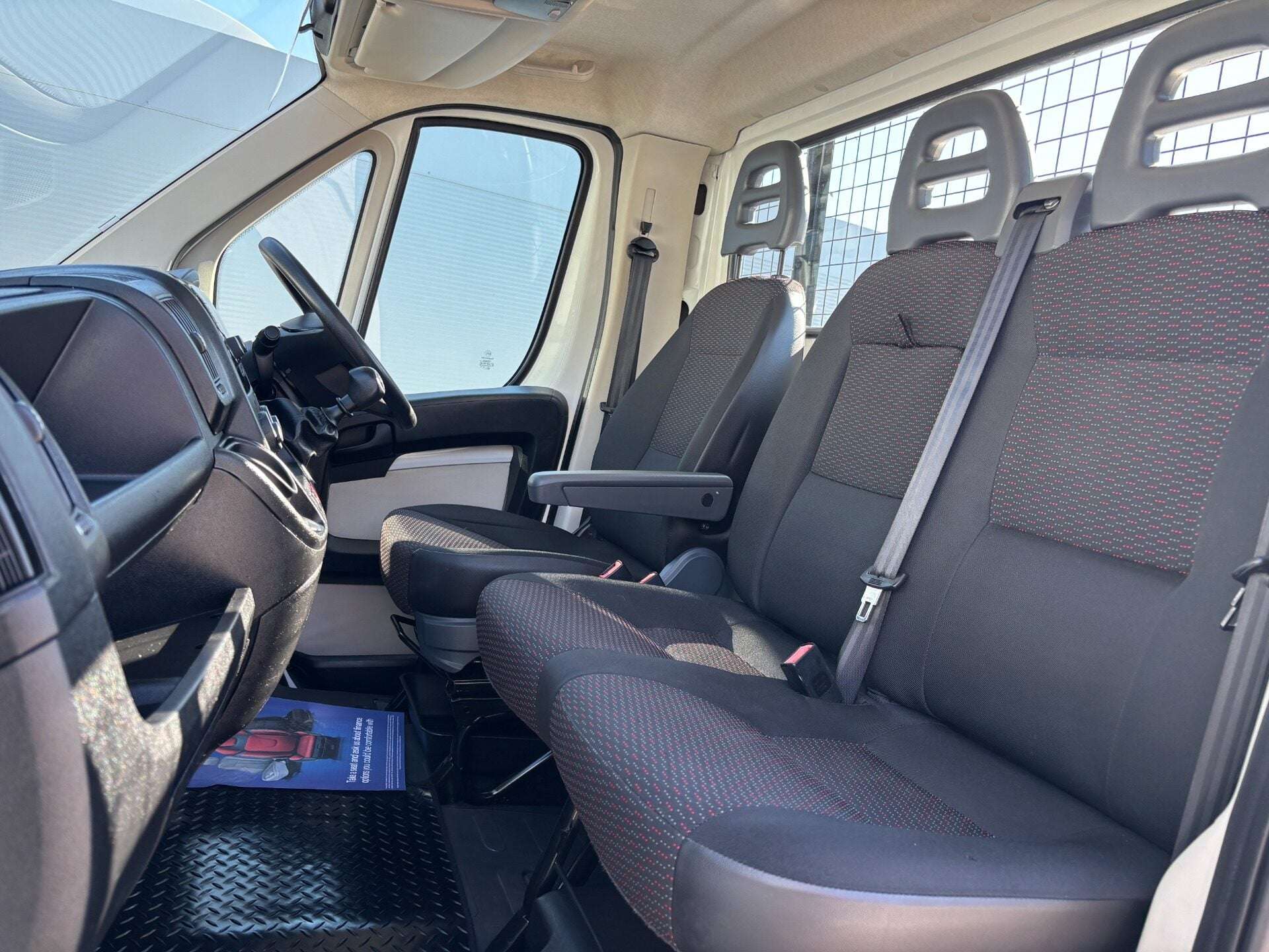 A 2016 CITROEN RELAY 35 L2 Single Cab Tipper - Air Con / New Body A 2016 CITROEN RELAY 35 L2 Single Cab Tipper - Air Con / New Body