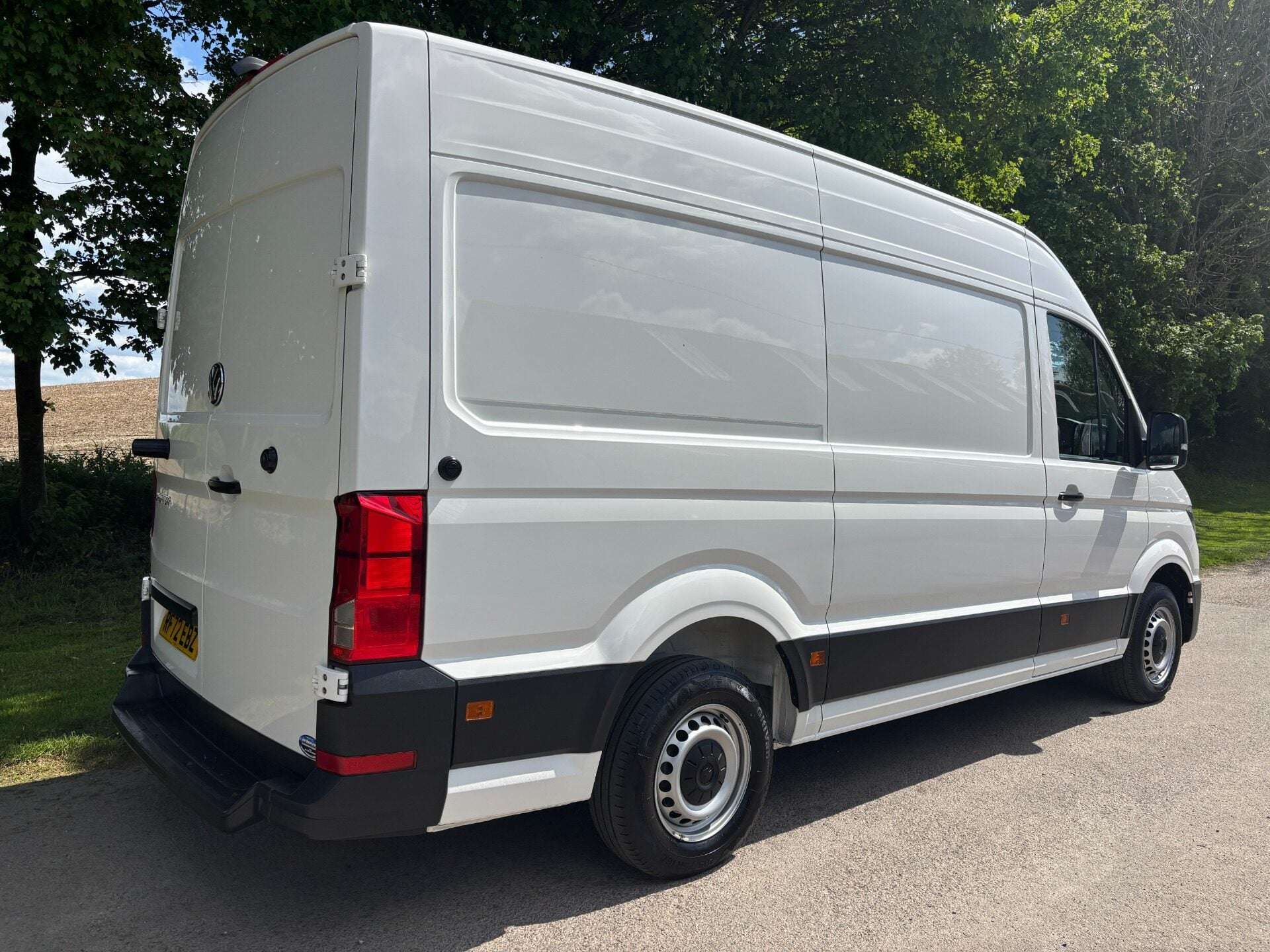 A 2023 VOLKSWAGEN CRAFTER CR35 L2 H2 177 ps Tdi Trendline DSG A 2023 VOLKSWAGEN CRAFTER CR35 L2 H2 177 ps Tdi Trendline DSG