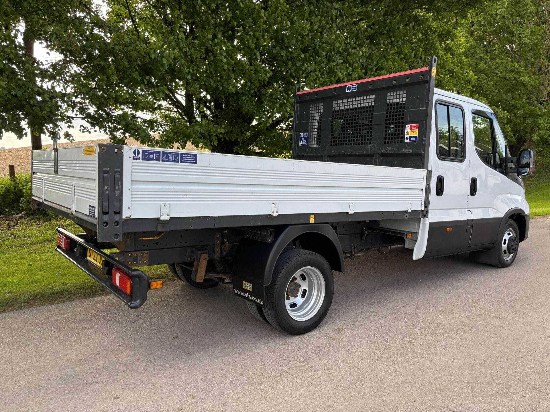 A 2022 IVECO DAILY 35C14D Crew Cab Tipper A 2022 IVECO DAILY 35C14D Crew Cab Tipper