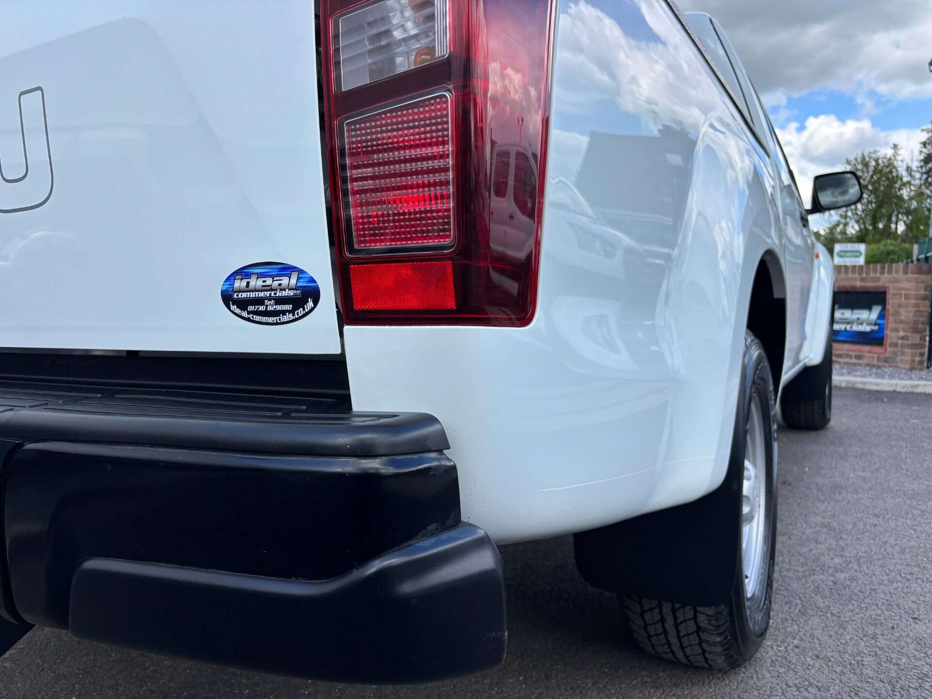 2017 ISUZU D-MAX 2017 ISUZU D-MAX