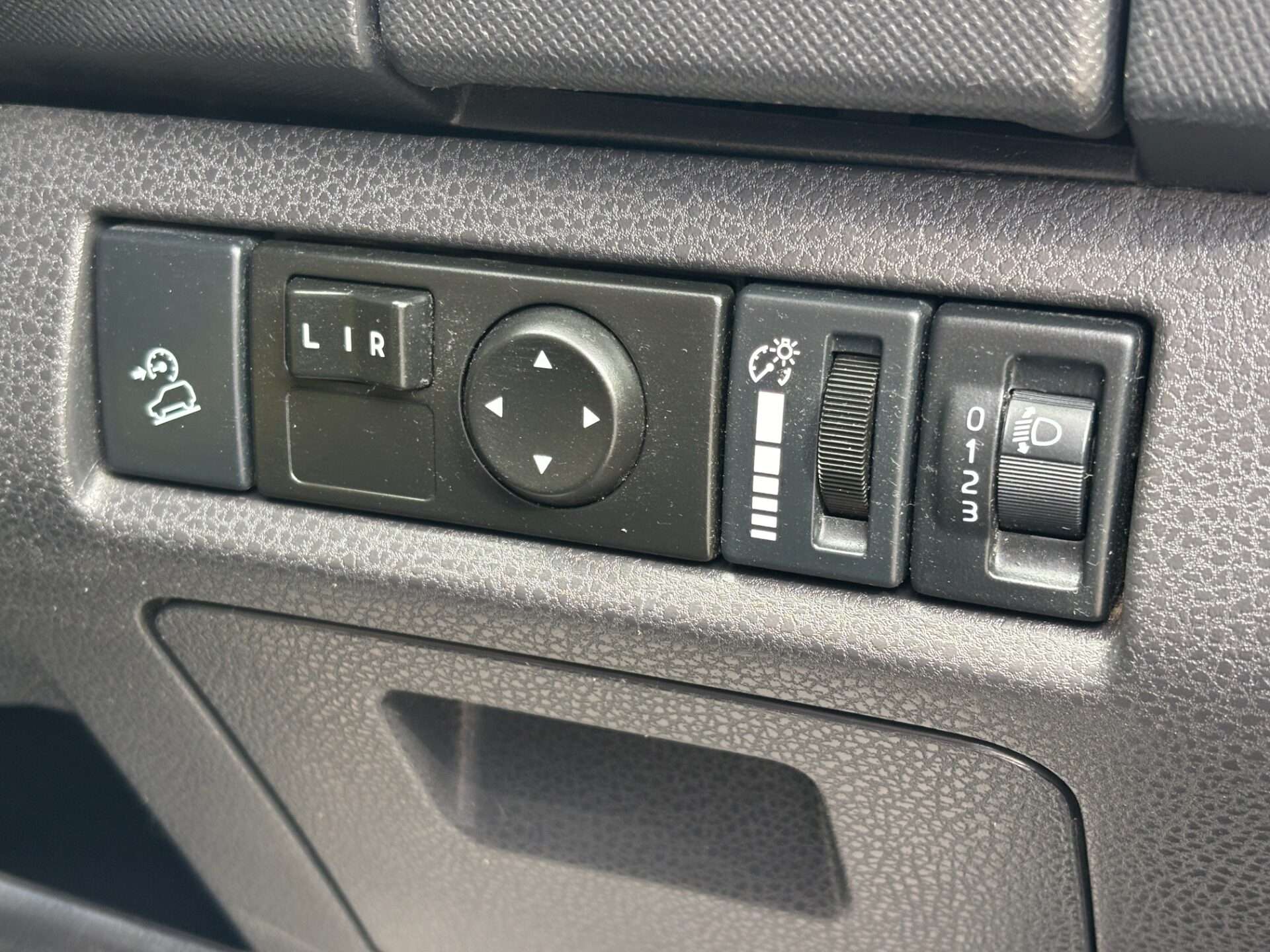 2017 ISUZU D-MAX 2017 ISUZU D-MAX