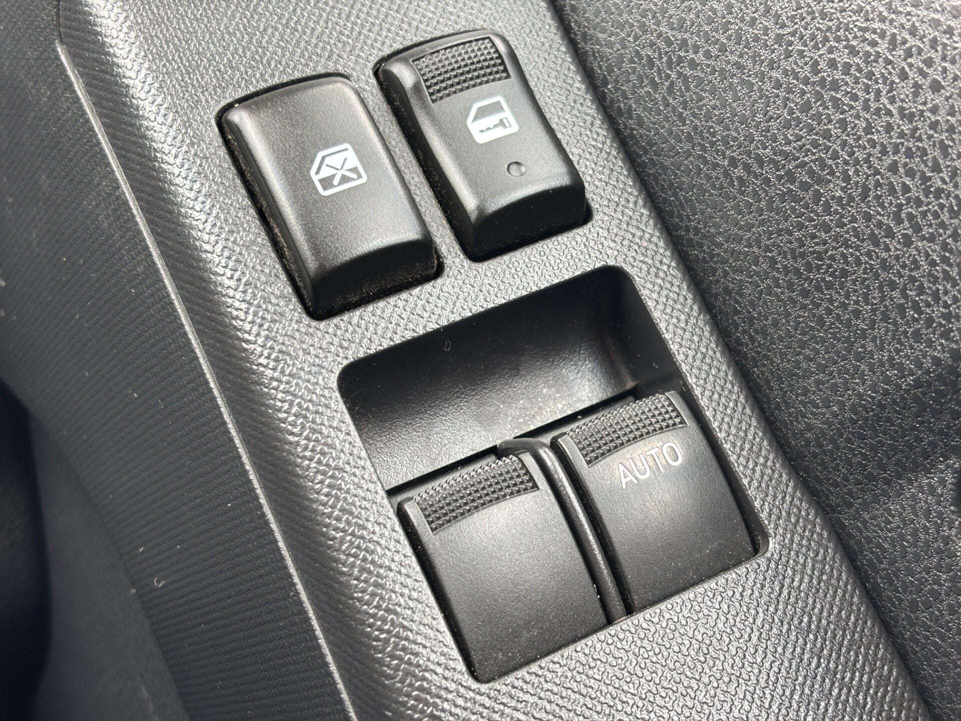 2017 ISUZU D-MAX 2017 ISUZU D-MAX