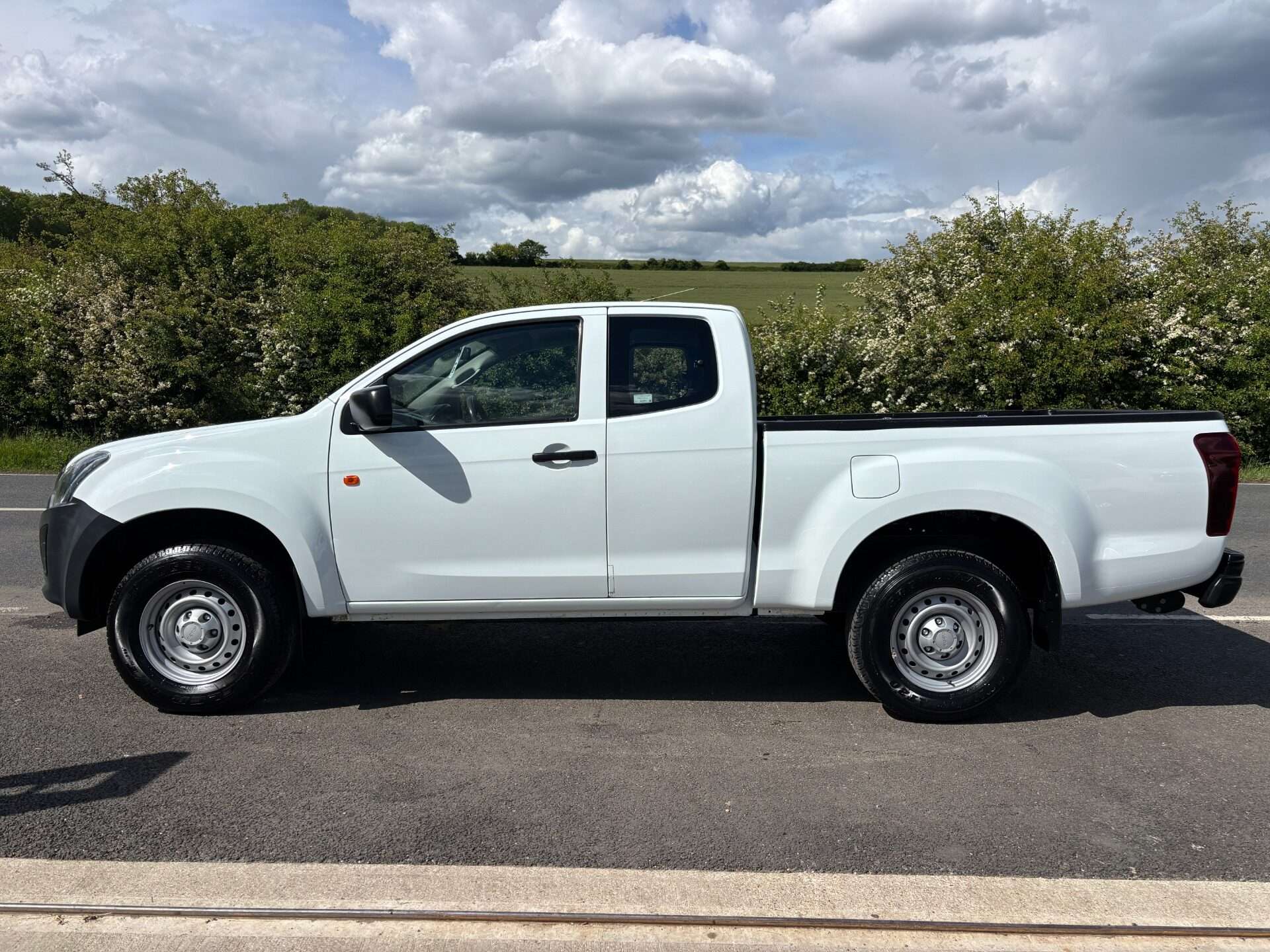 2017 ISUZU D-MAX 2017 ISUZU D-MAX