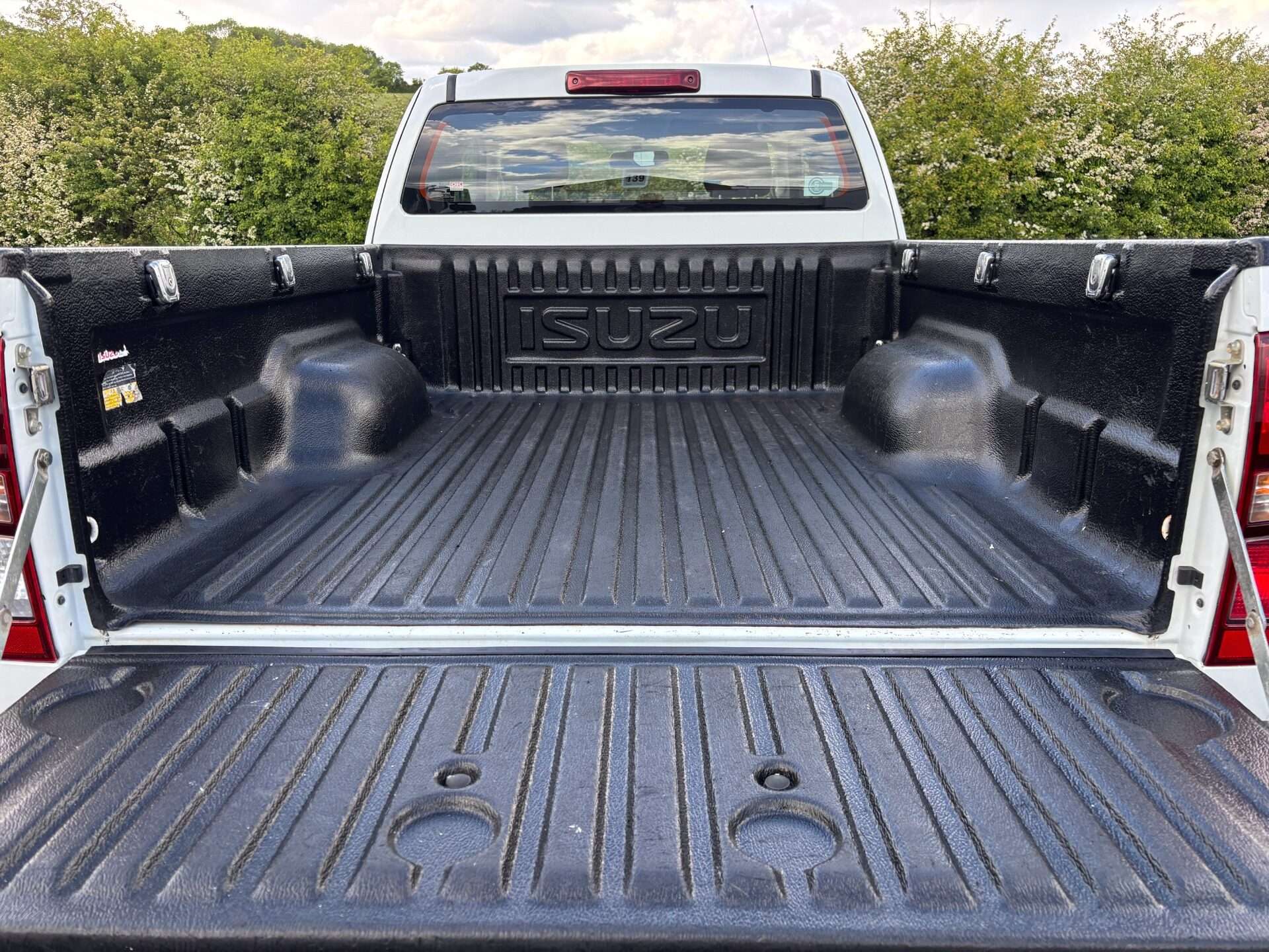 2017 ISUZU D-MAX 2017 ISUZU D-MAX
