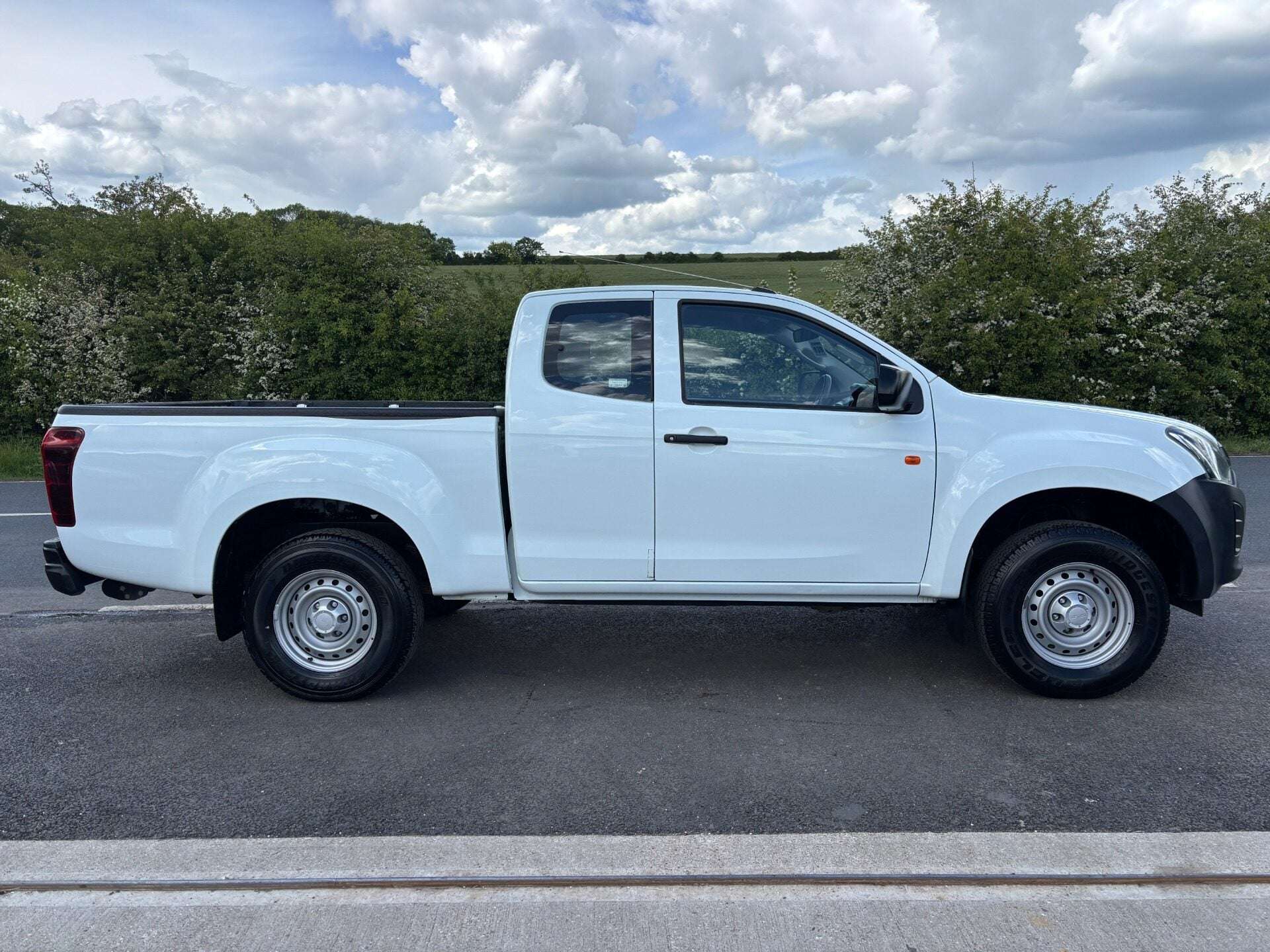 2017 ISUZU D-MAX 2017 ISUZU D-MAX