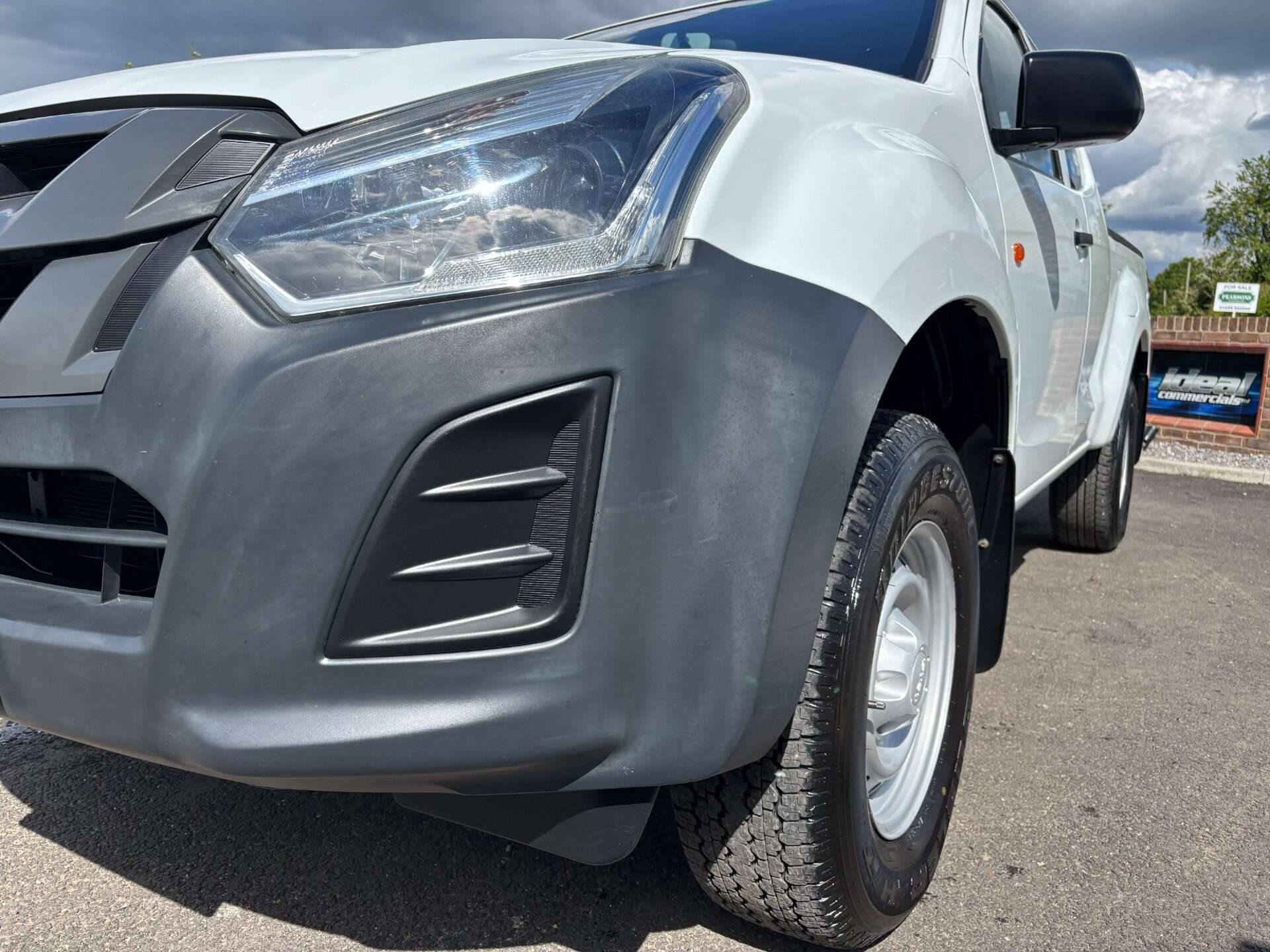 2017 ISUZU D-MAX 2017 ISUZU D-MAX